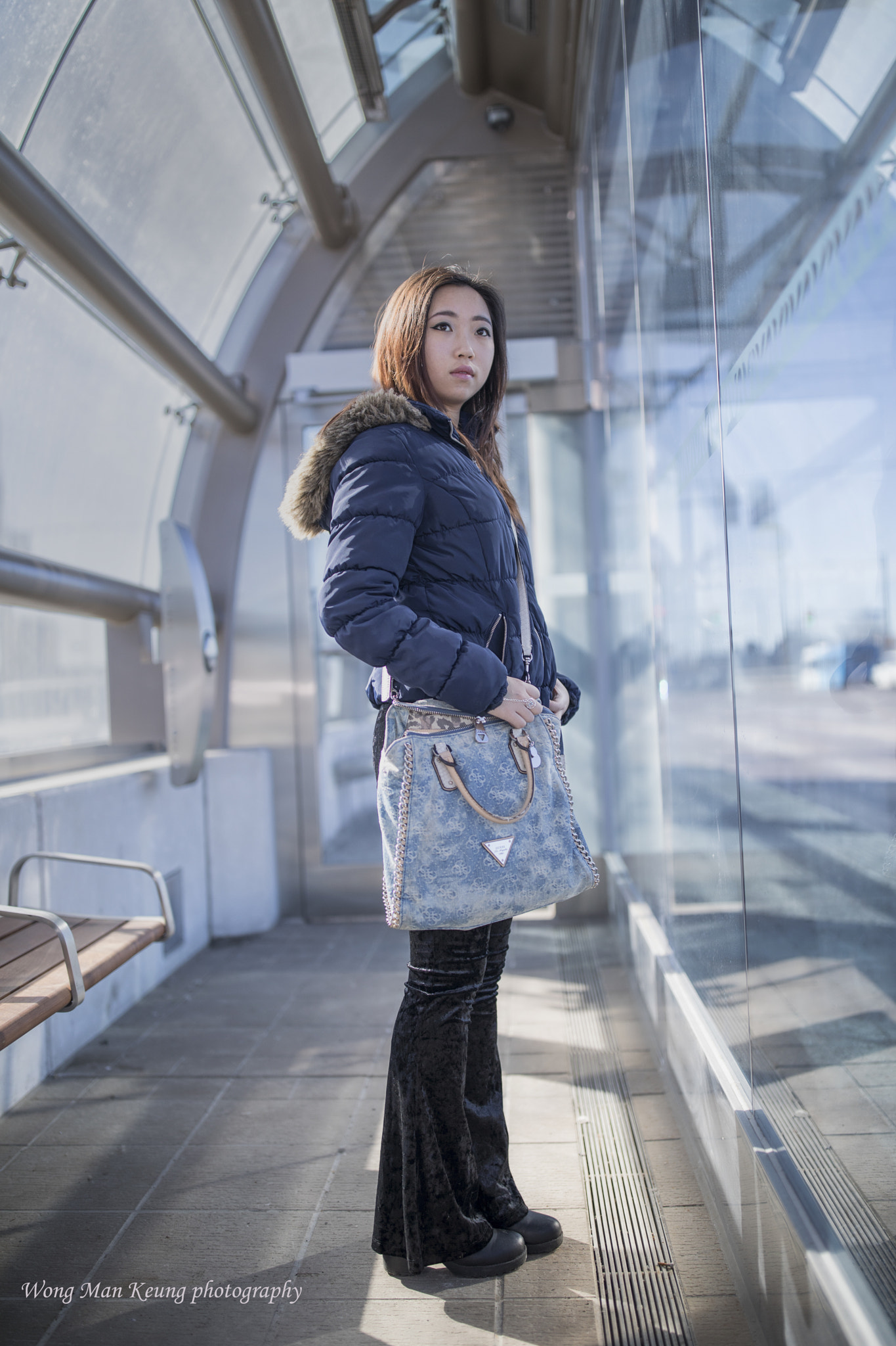 Canon EF 35mm F1.4L II USM sample photo. Angel@ busstation photography