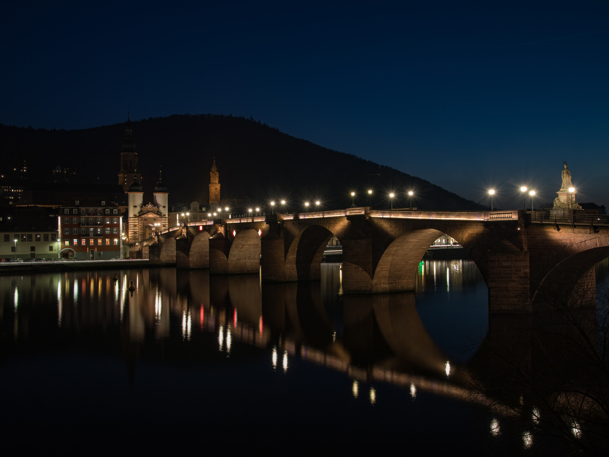 Canon EOS 5D Mark IV + Sigma 24-105mm f/4 DG OS HSM | A sample photo. Heidelberg bridge at night photography