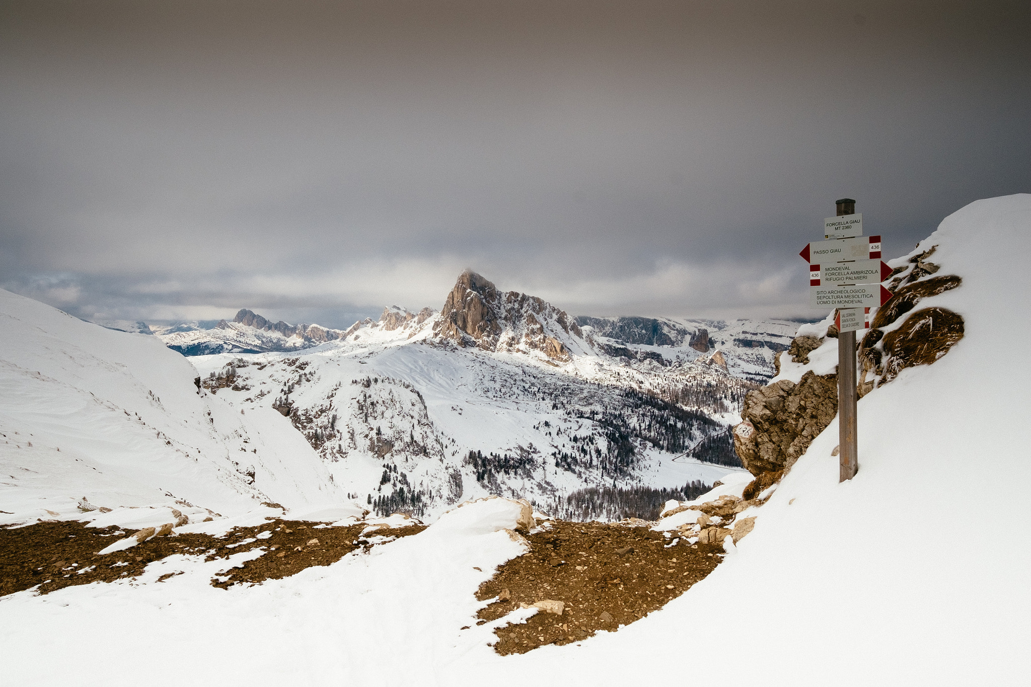 Fujifilm X-E1 sample photo. Tour of monte mondeval on skis photography