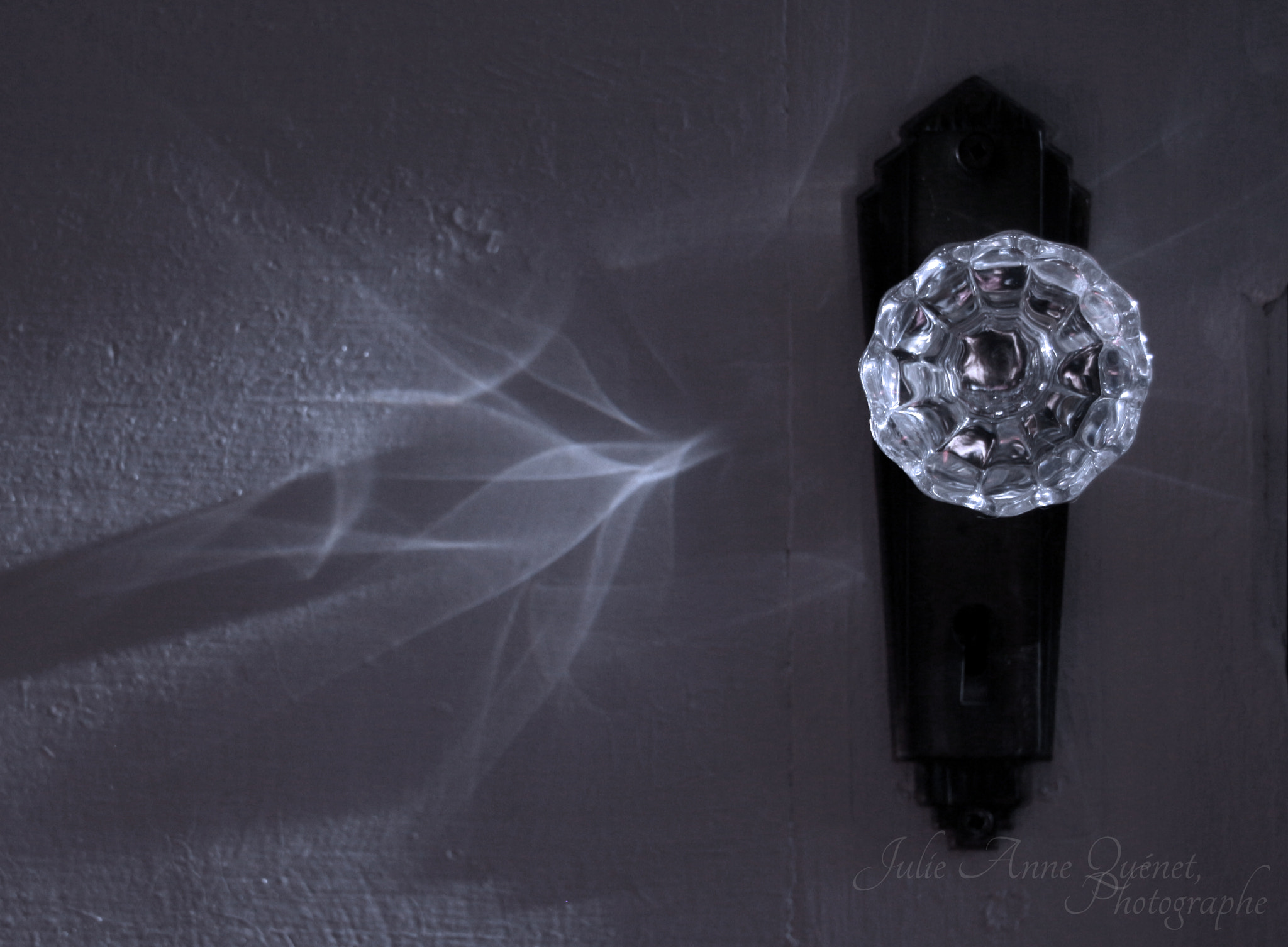 Sigma 18-250mm F3.5-6.3 DC OS HSM sample photo. Crystal light photography