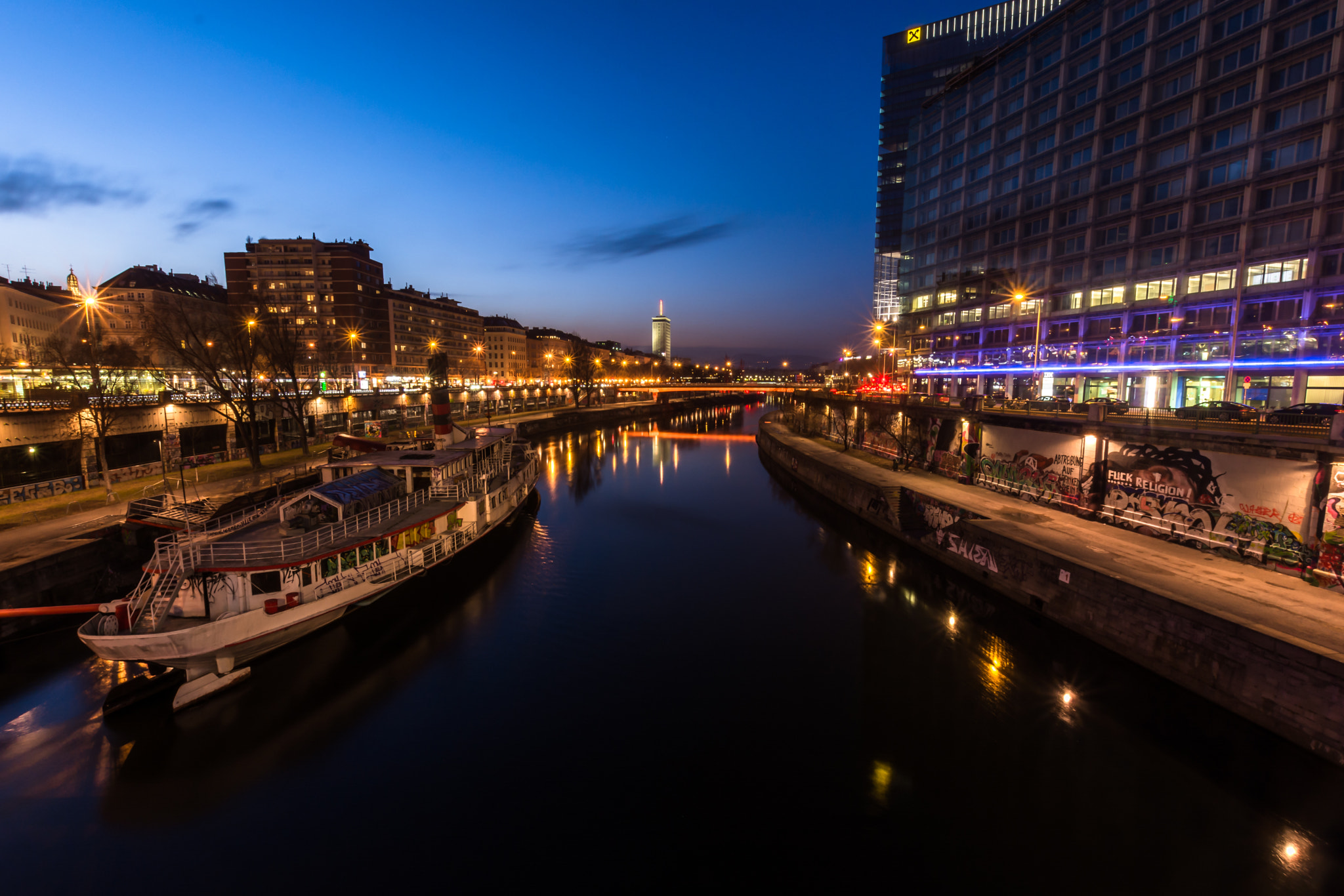 Nikon D5200 + Sigma 10-20mm F3.5 EX DC HSM sample photo. Vienna night photography