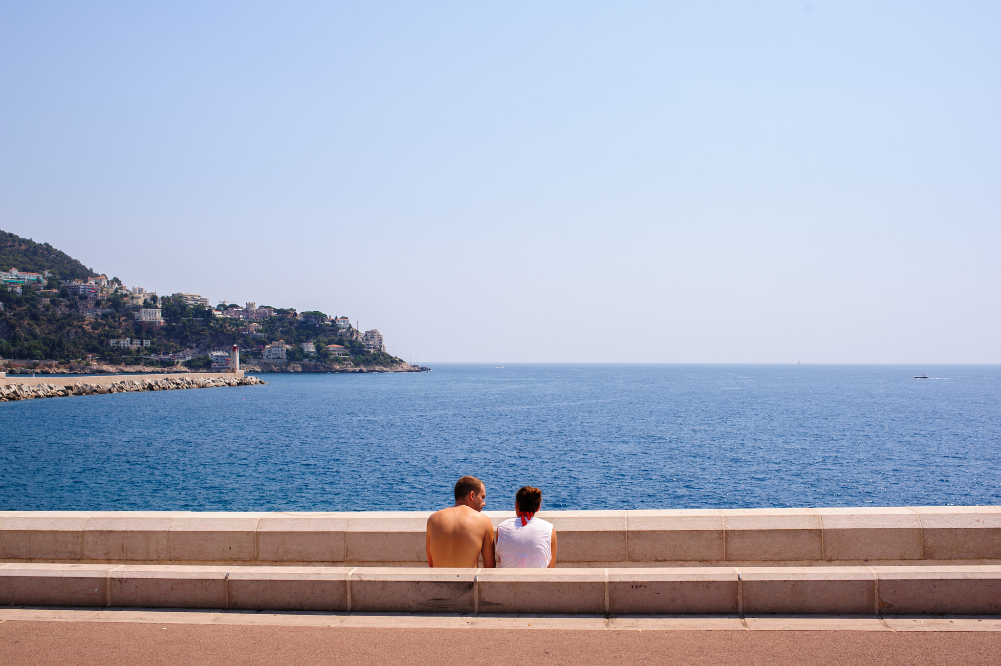 Nikon AF Nikkor 35mm F2D sample photo. Alone together photography