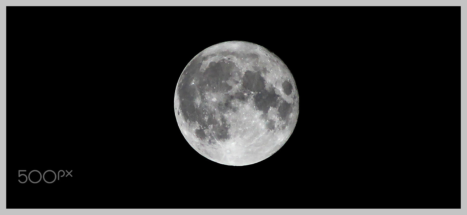 Sigma 50-200mm F4-5.6 DC OS HSM sample photo. Big moon photography