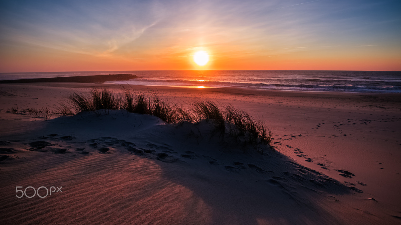 Canon EF-M 11-22mm F4-5.6 IS STM sample photo. Love sunsets at areao beach photography
