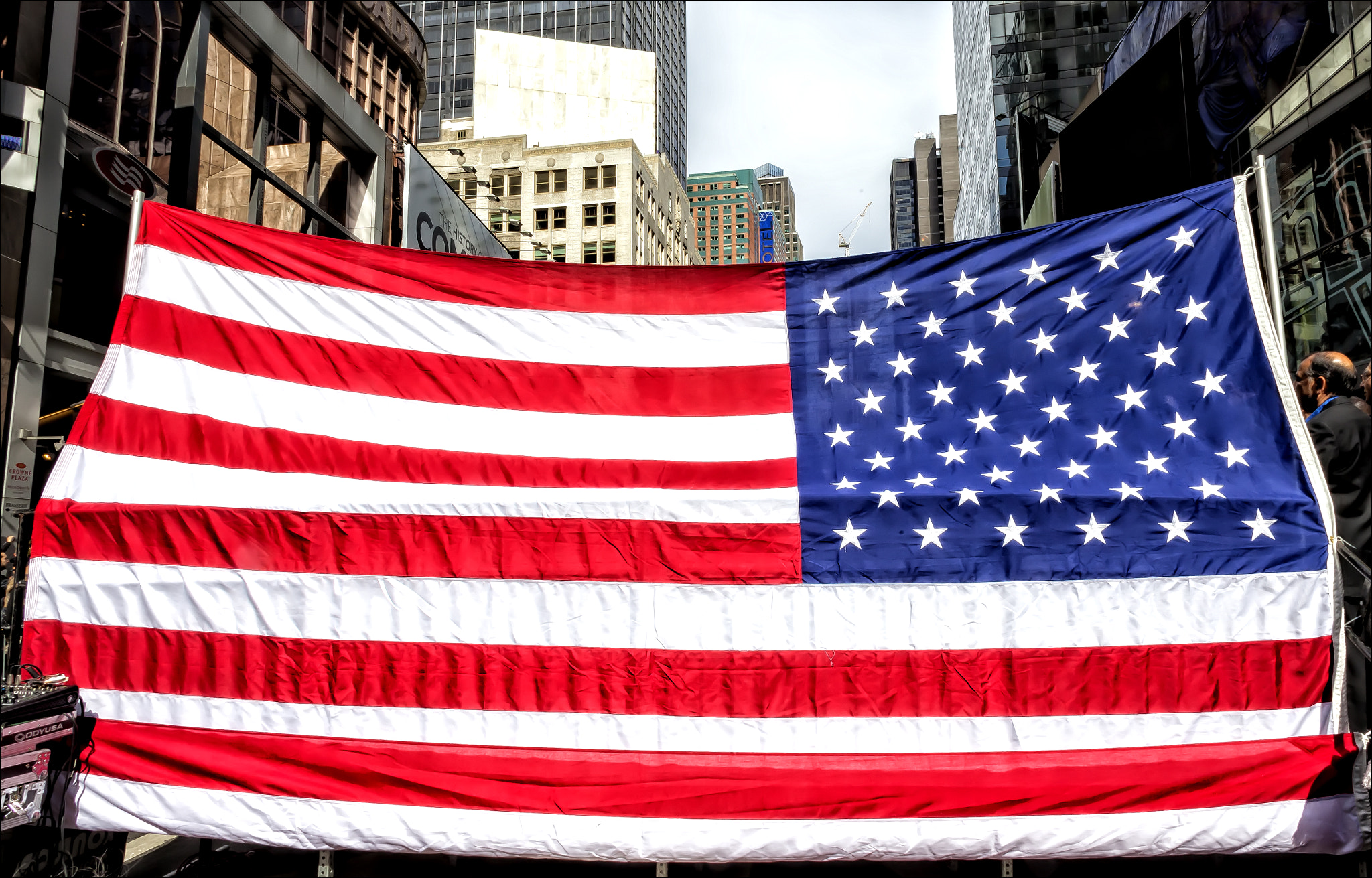 Canon EF 20mm F2.8 USM sample photo. Muslim rally nyc 2_19_17 american flag photography