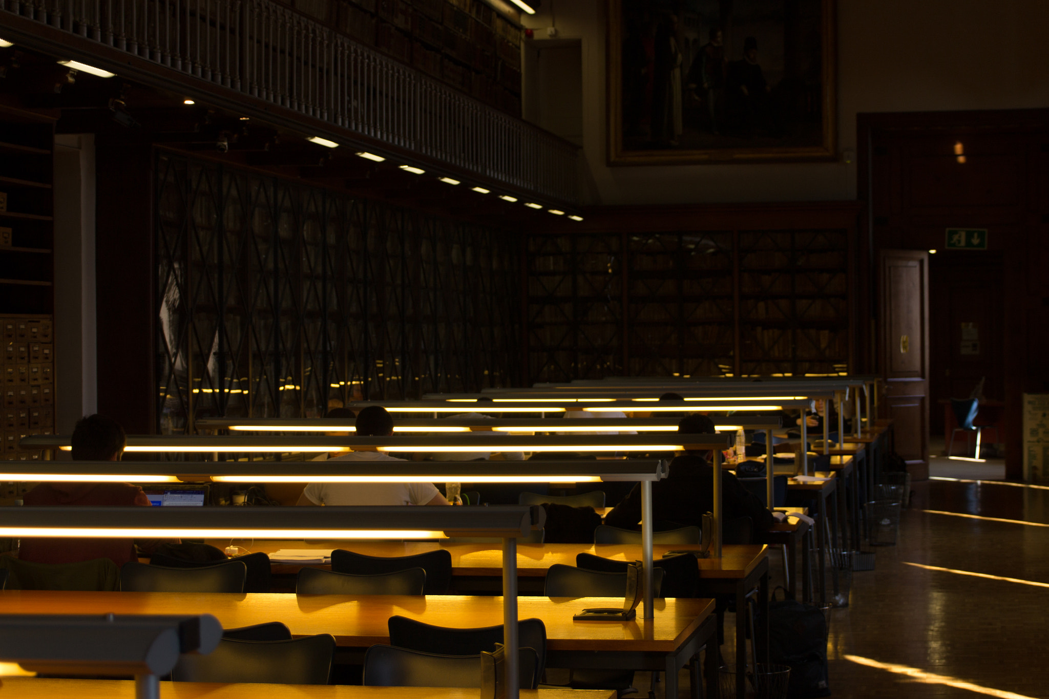 Canon TS-E 90mm F2.8 Tilt-Shift sample photo. A la biblioteca de la universitat photography