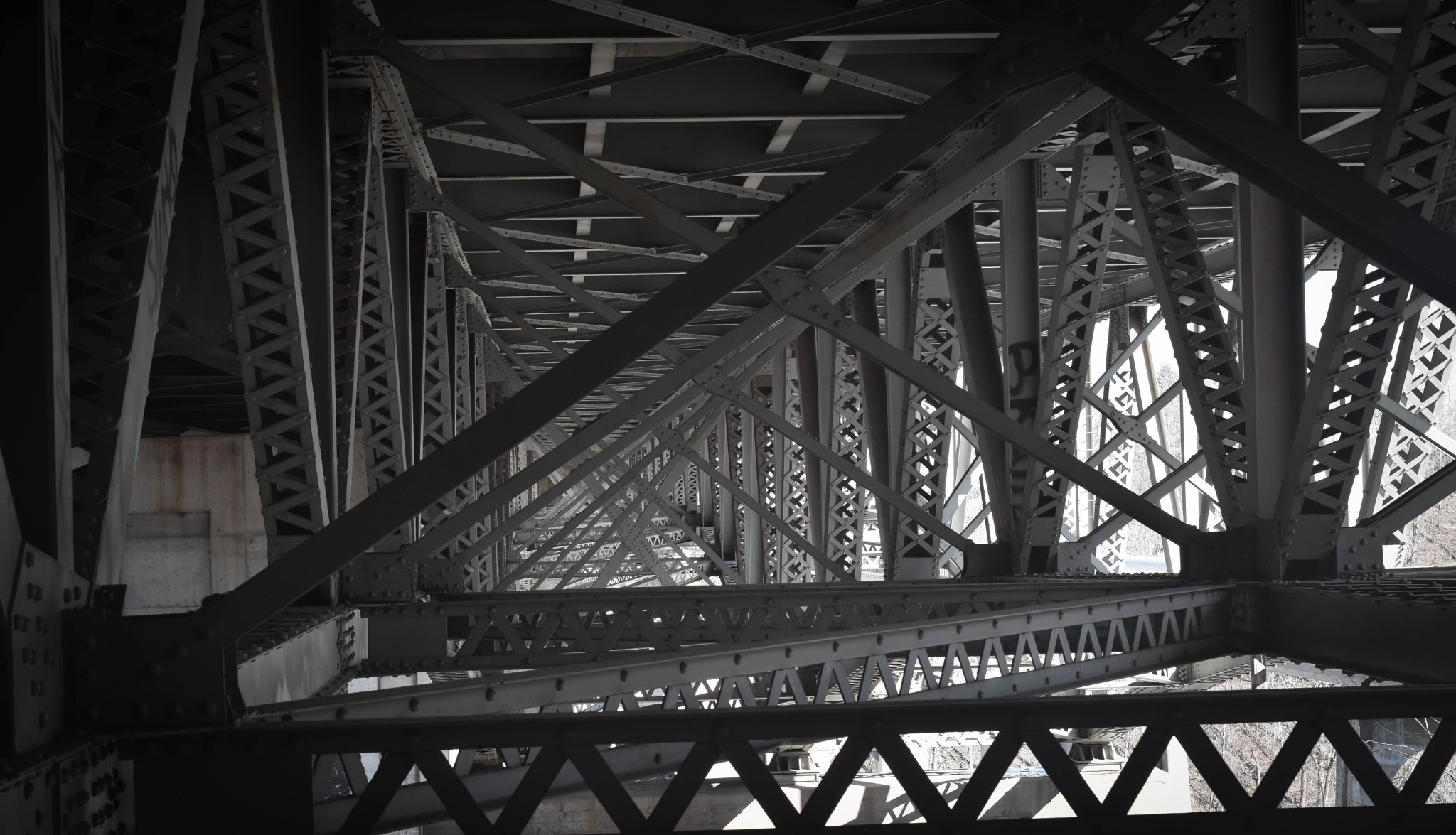 Nikon AF-S DX Micro Nikkor 40mm F2.8 sample photo. Bridge photography