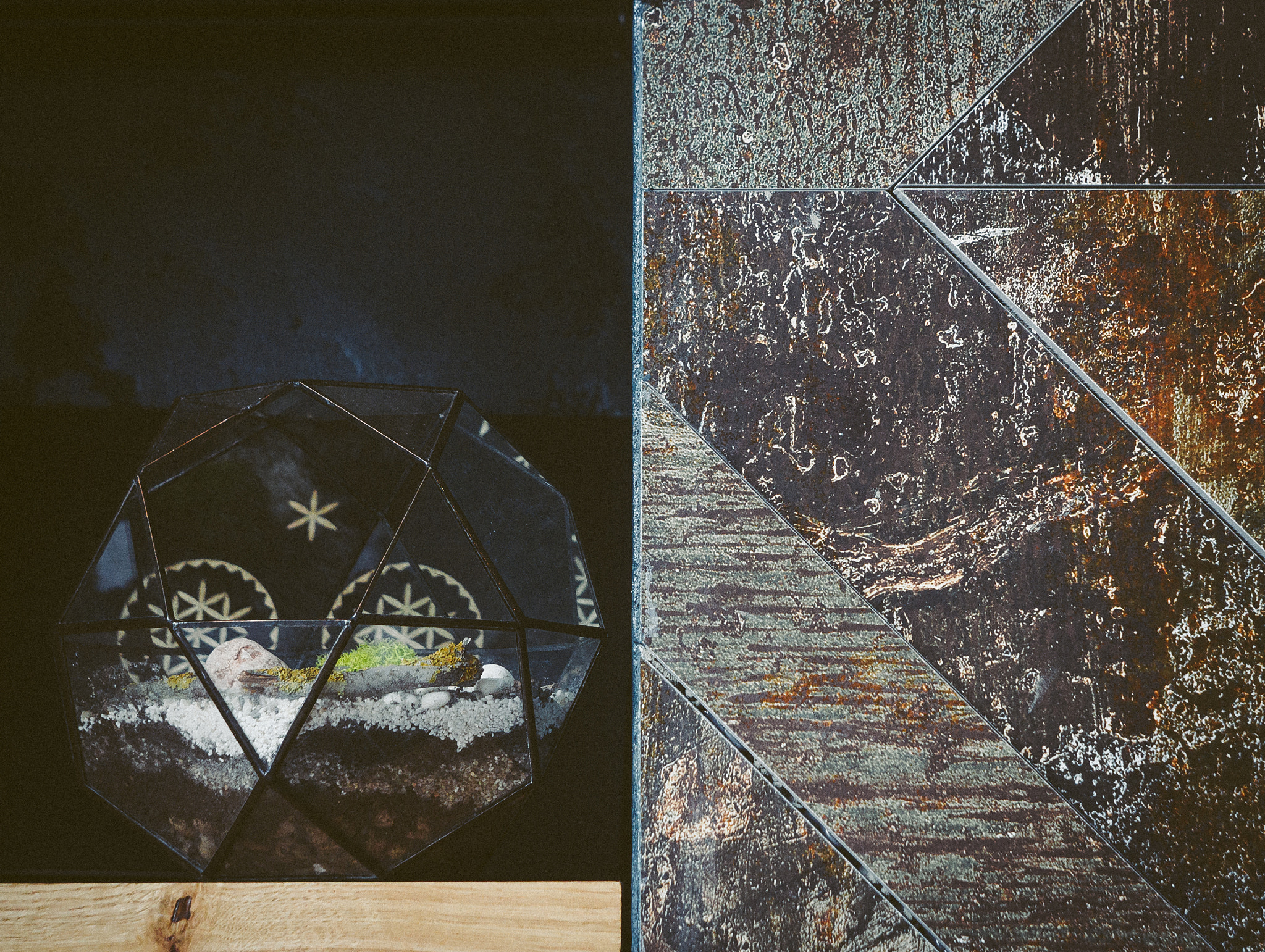 Canon EF 35-80mm f/4-5.6 sample photo. Astract wall texture photography