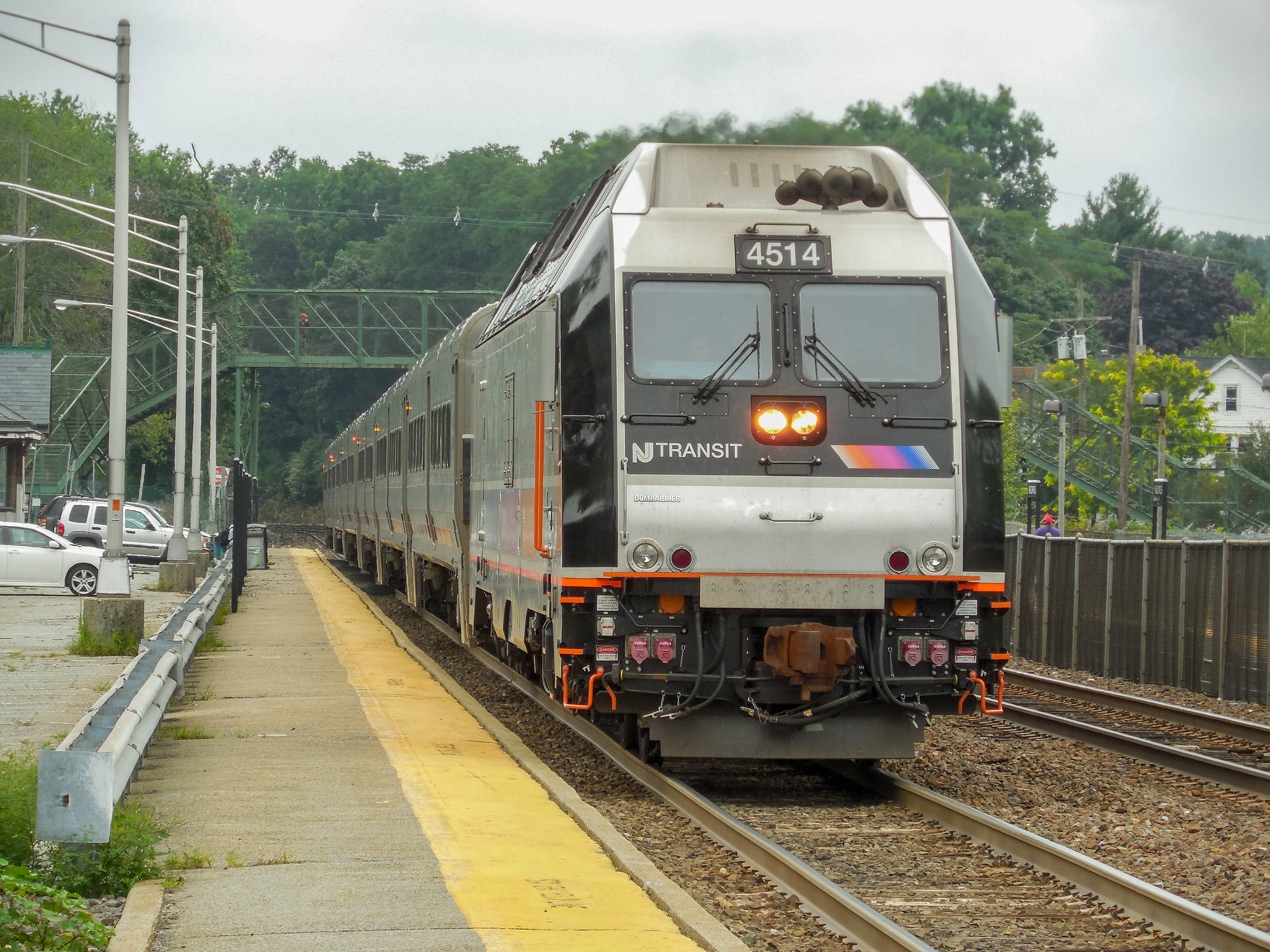 Nikon Coolpix L610 sample photo. New jersey transit arrives at waldwick photography