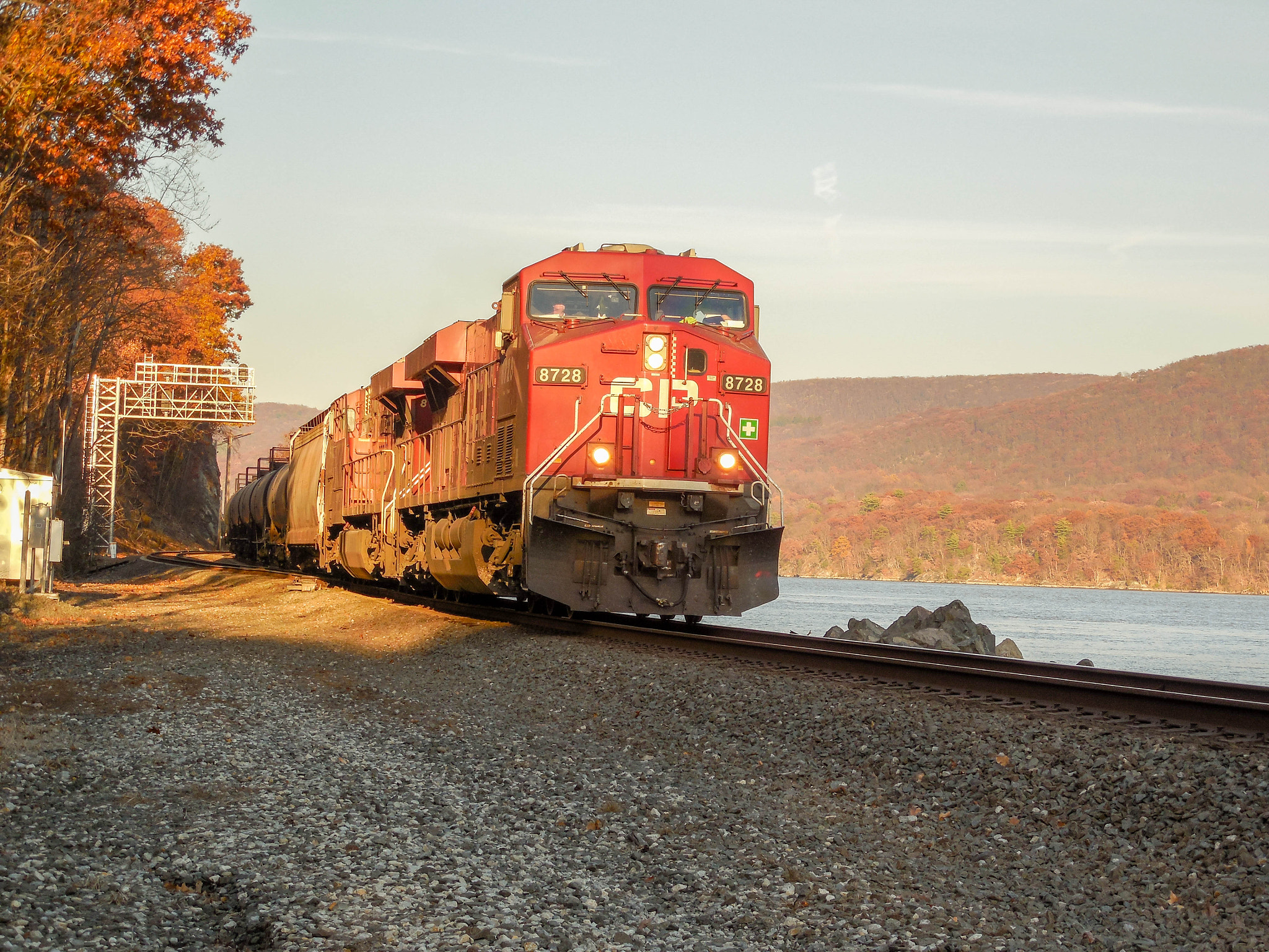 Nikon Coolpix L610 sample photo. Canadian pacific on the river line photography