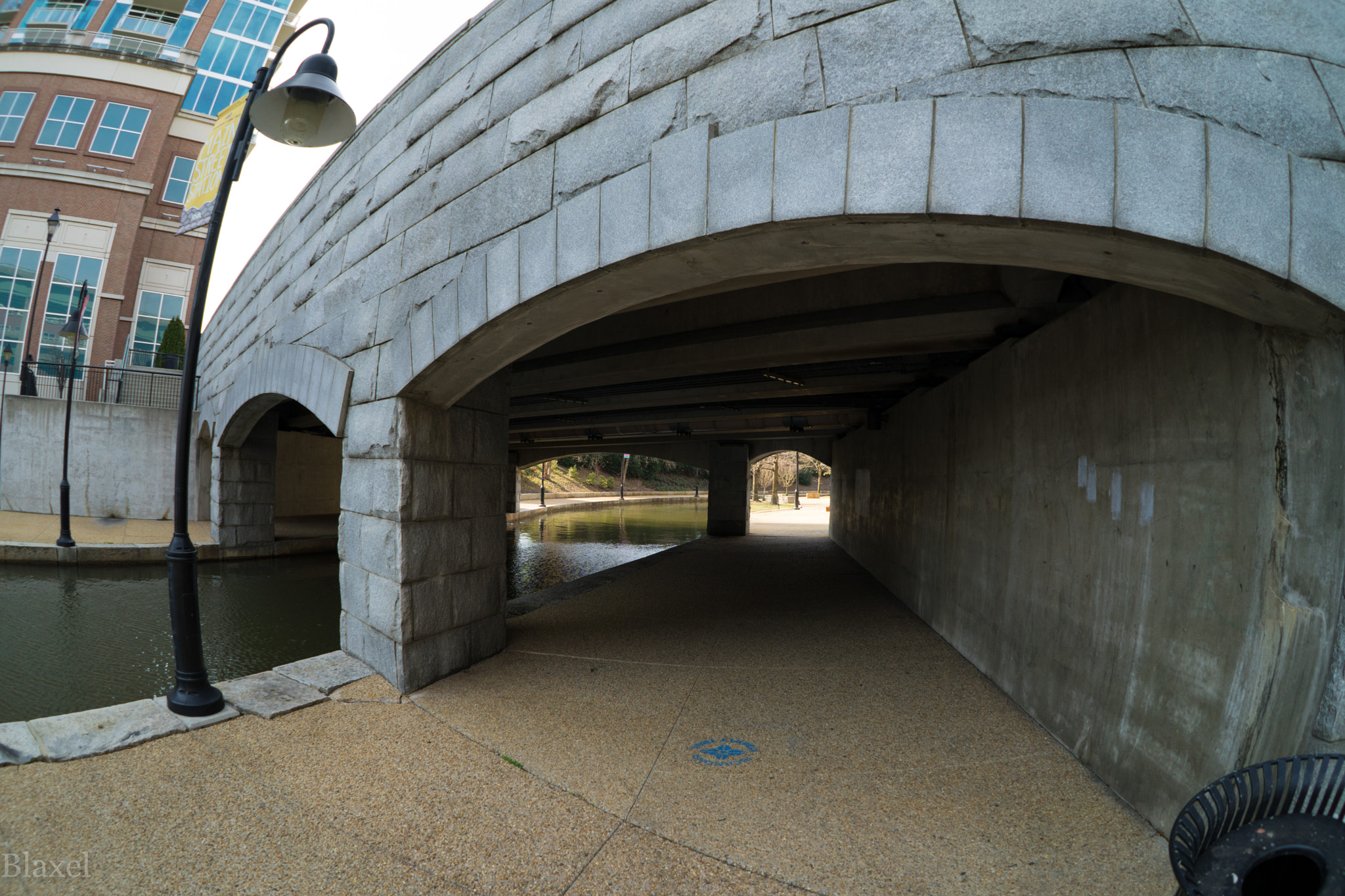 Sony FE 28mm F2 sample photo. Downtown rva photography