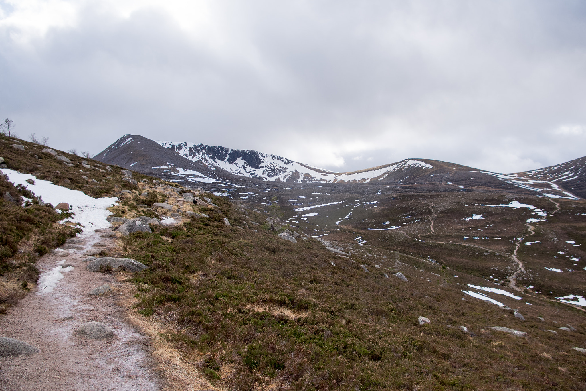 Pentax smc DA 18-55mm F3.5-5.6 AL sample photo. Coire an t-sneachda  photography