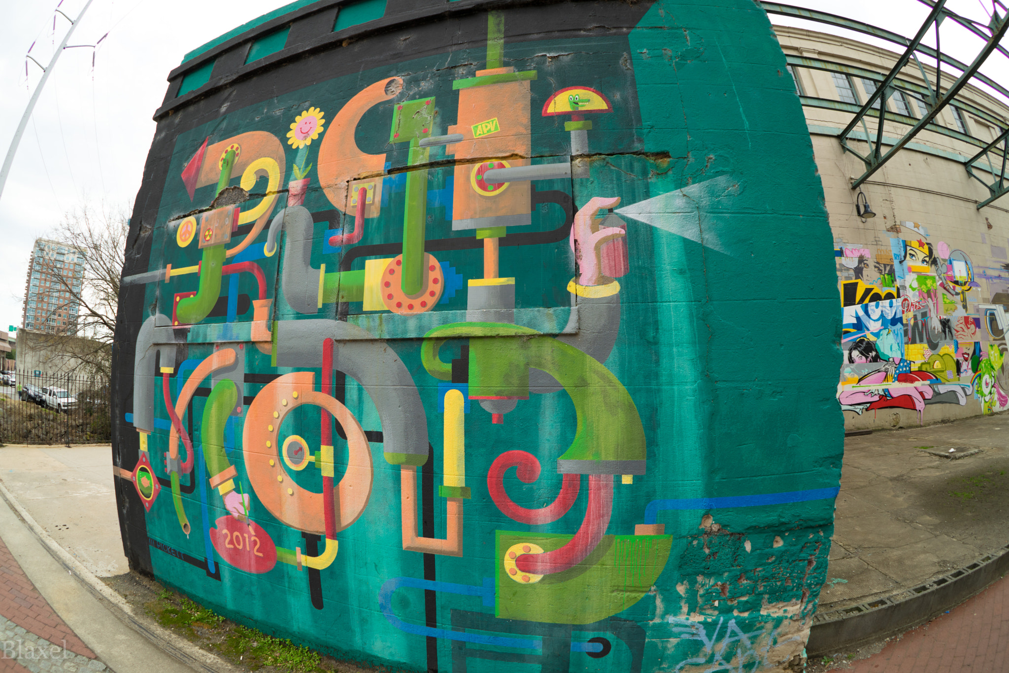 Sony FE 28mm F2 sample photo. Murals photography