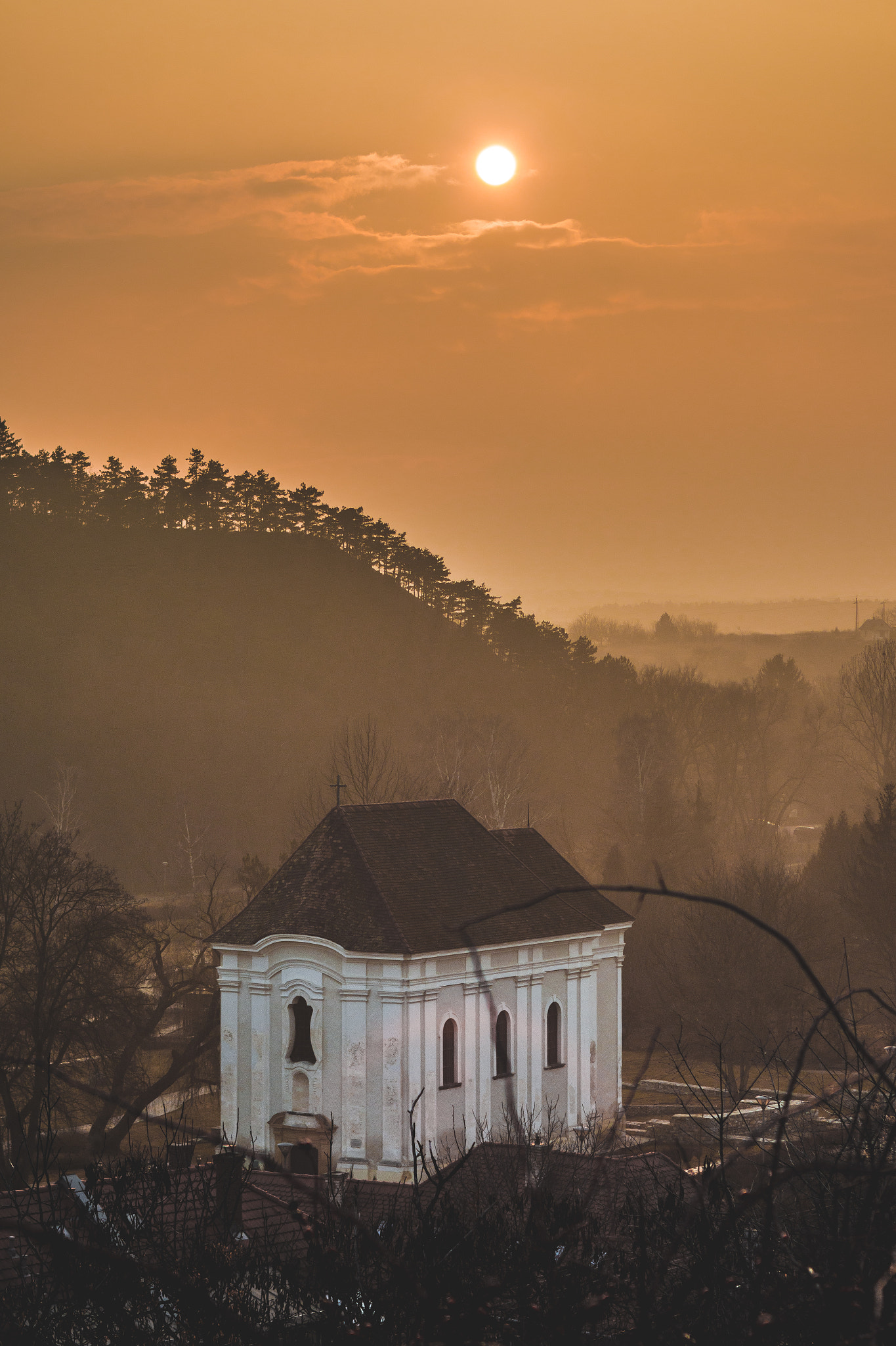 Sigma 24-70mm F3.5-5.6 Aspherical HF sample photo. Sunset in veszprém photography