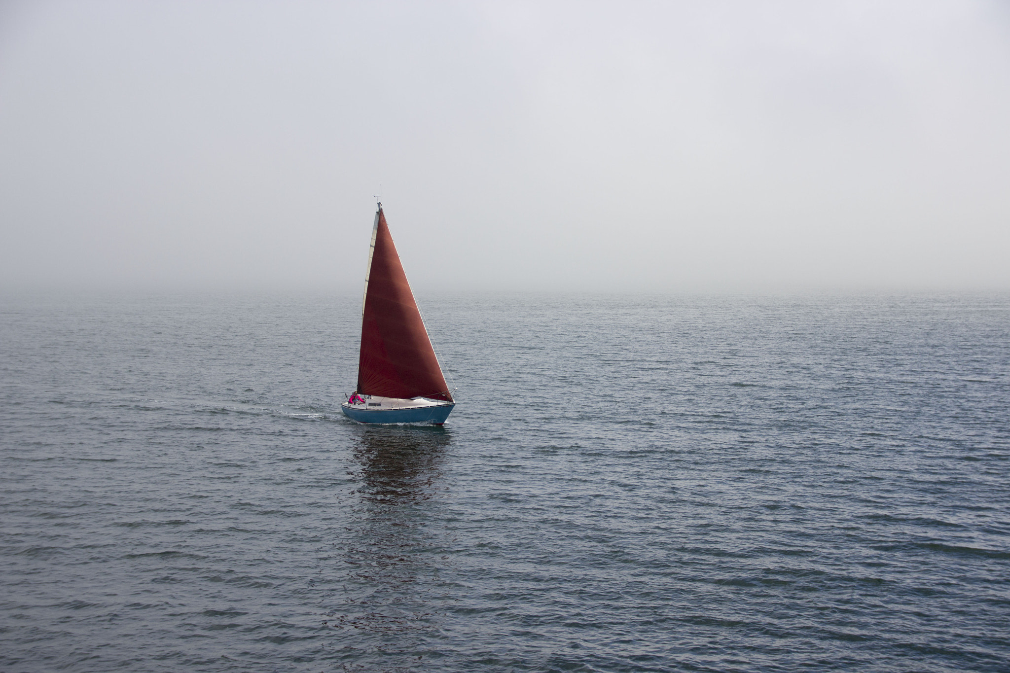 Canon EOS 600D (Rebel EOS T3i / EOS Kiss X5) sample photo. Through the fog photography