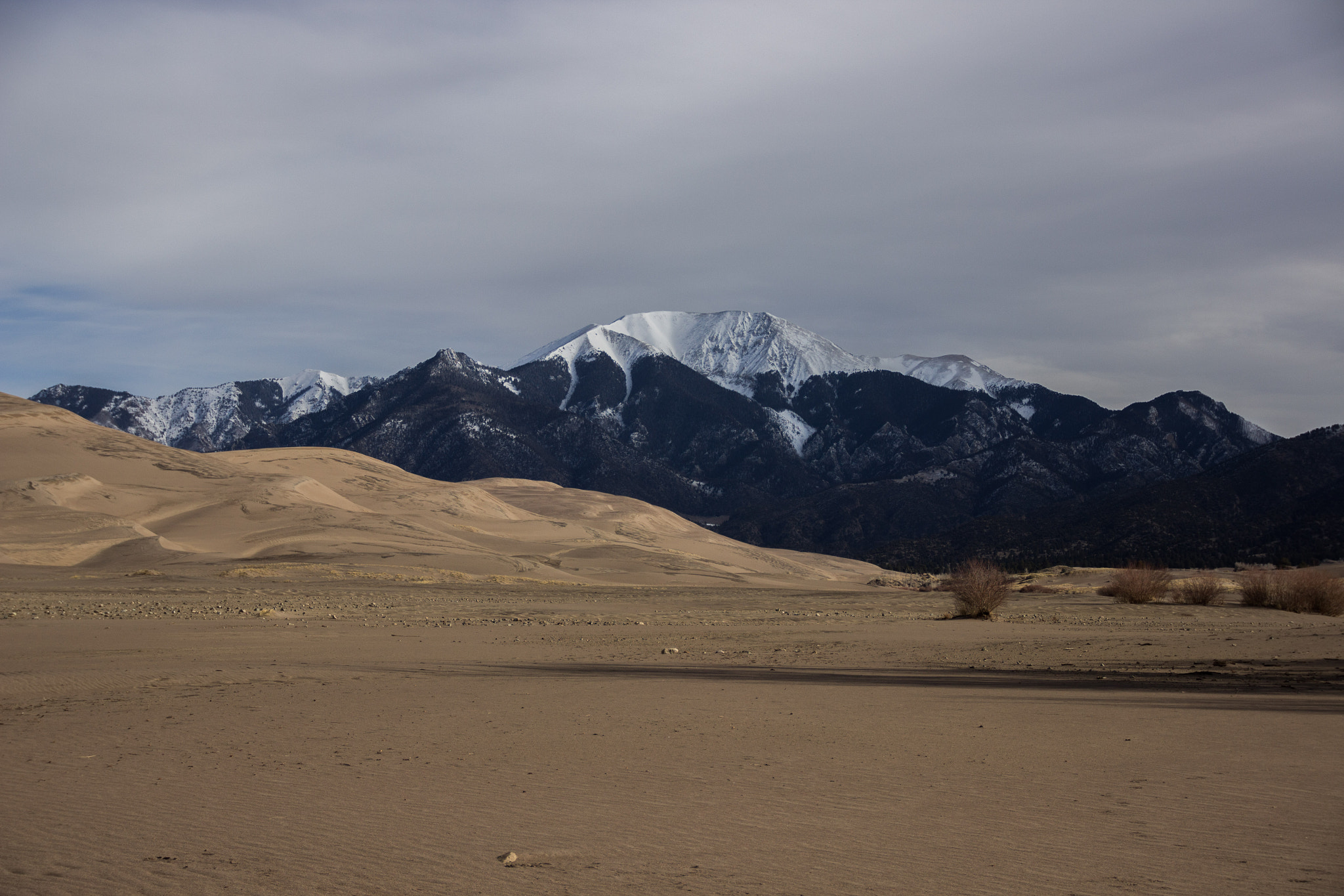 Canon EOS 600D (Rebel EOS T3i / EOS Kiss X5) sample photo. Sandy mountains photography