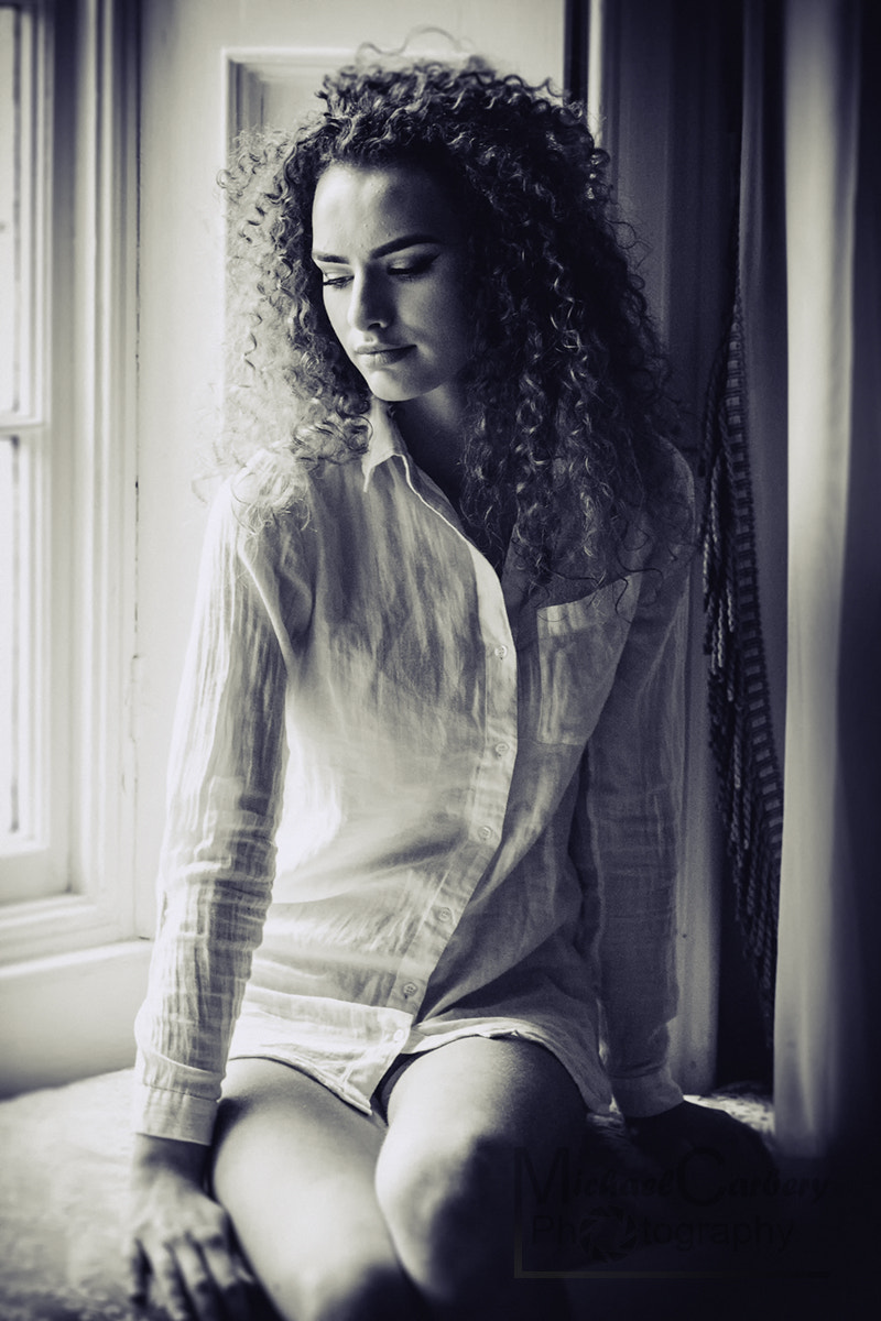 Canon EOS 5D + Canon EF 70-200mm F4L USM sample photo. By the window photography