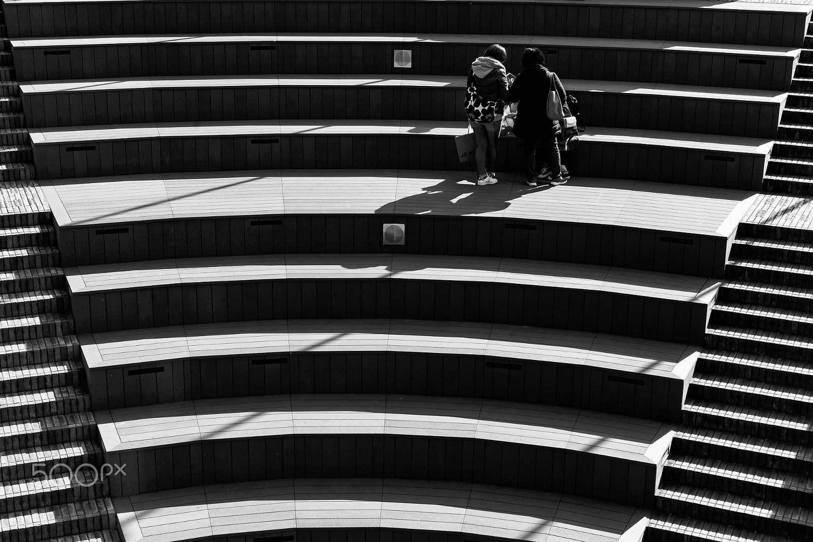 Summicron-M 50mm f/2 (IV, V) sample photo. Curved lines photography