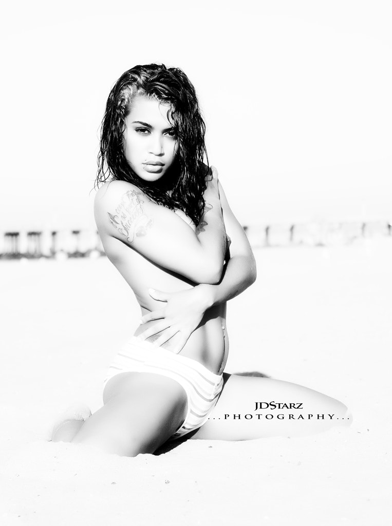 Canon EF 28-135mm F3.5-5.6 IS USM sample photo. Starr on the beach... photography