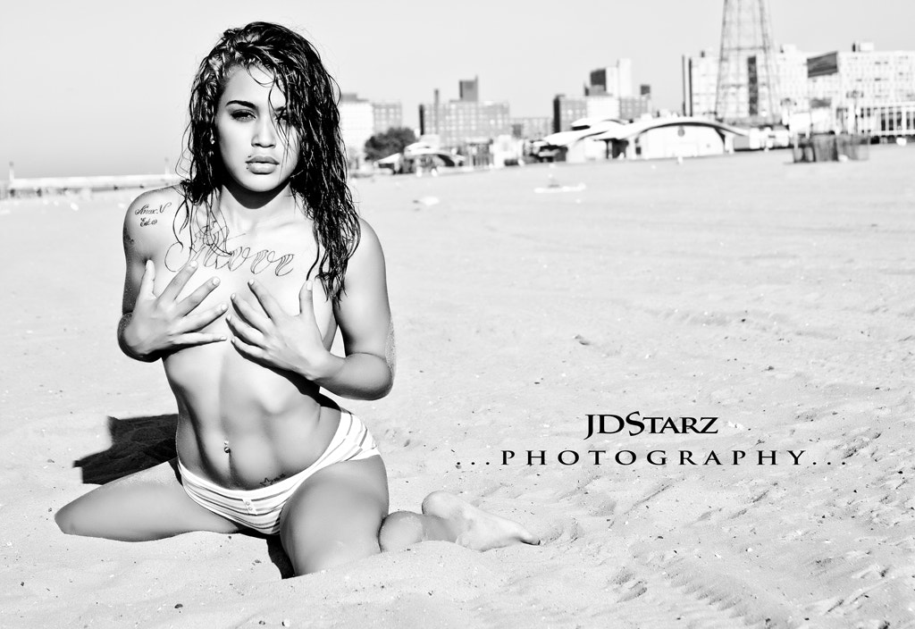 Canon EF 28-135mm F3.5-5.6 IS USM sample photo. Starr on the beach... photography