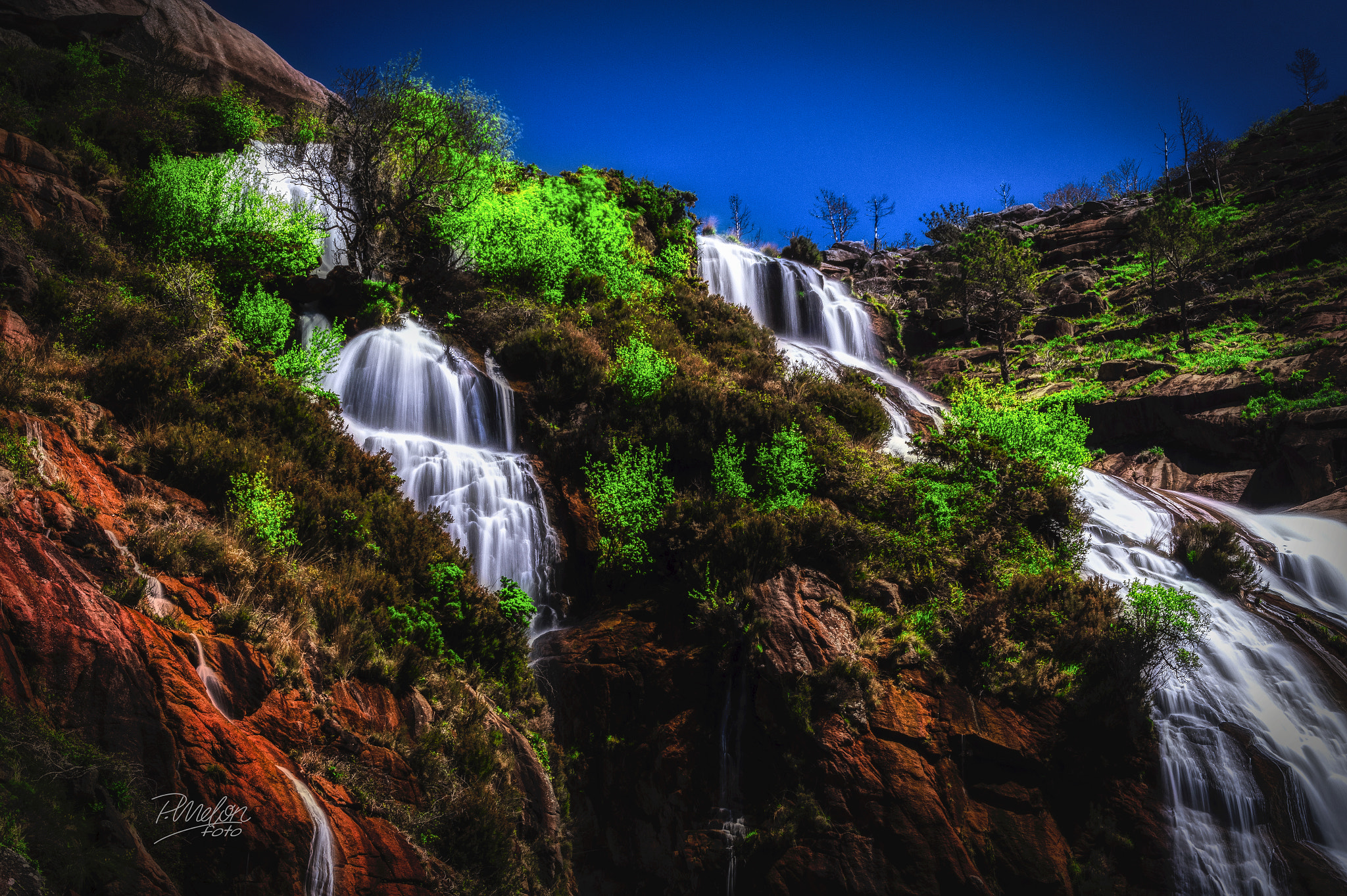 Tamron 16-300mm F3.5-6.3 Di II VC PZD Macro sample photo. Cascada de Ézaro - 2016 photography