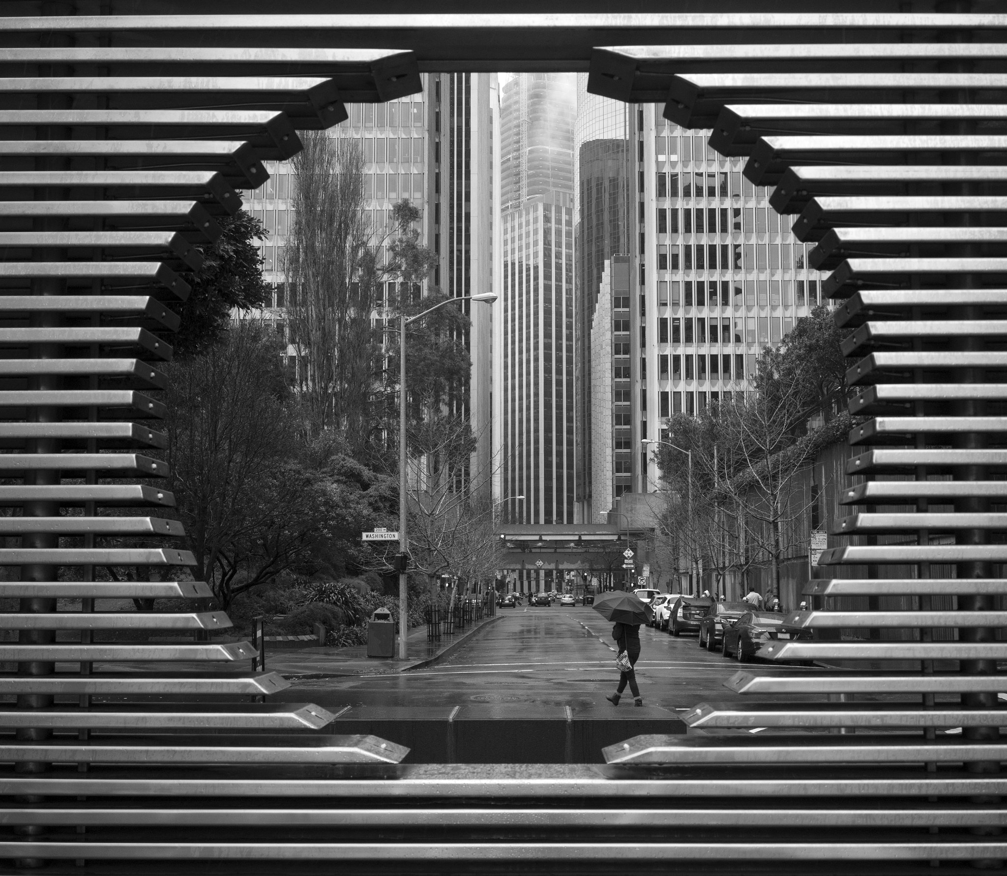 Sony a7 + Sony Sonnar T* FE 35mm F2.8 ZA sample photo. Keyhole to the city photography