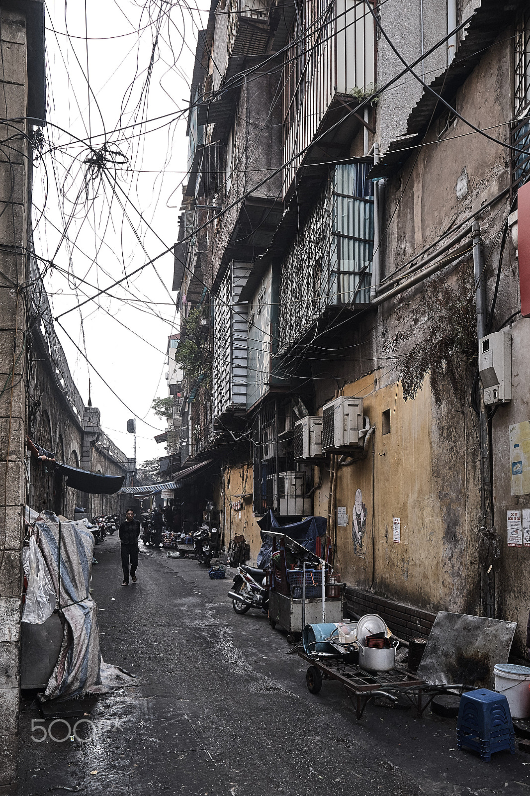 Sony a7 sample photo. Caminando por hanoi photography