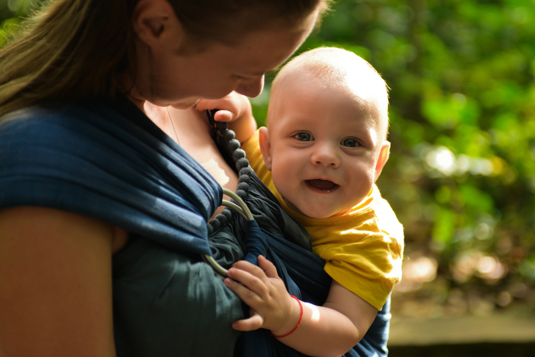 Nikon AF-S Nikkor 28-70mm F2.8 ED-IF sample photo. Mom with a baby on bali photography