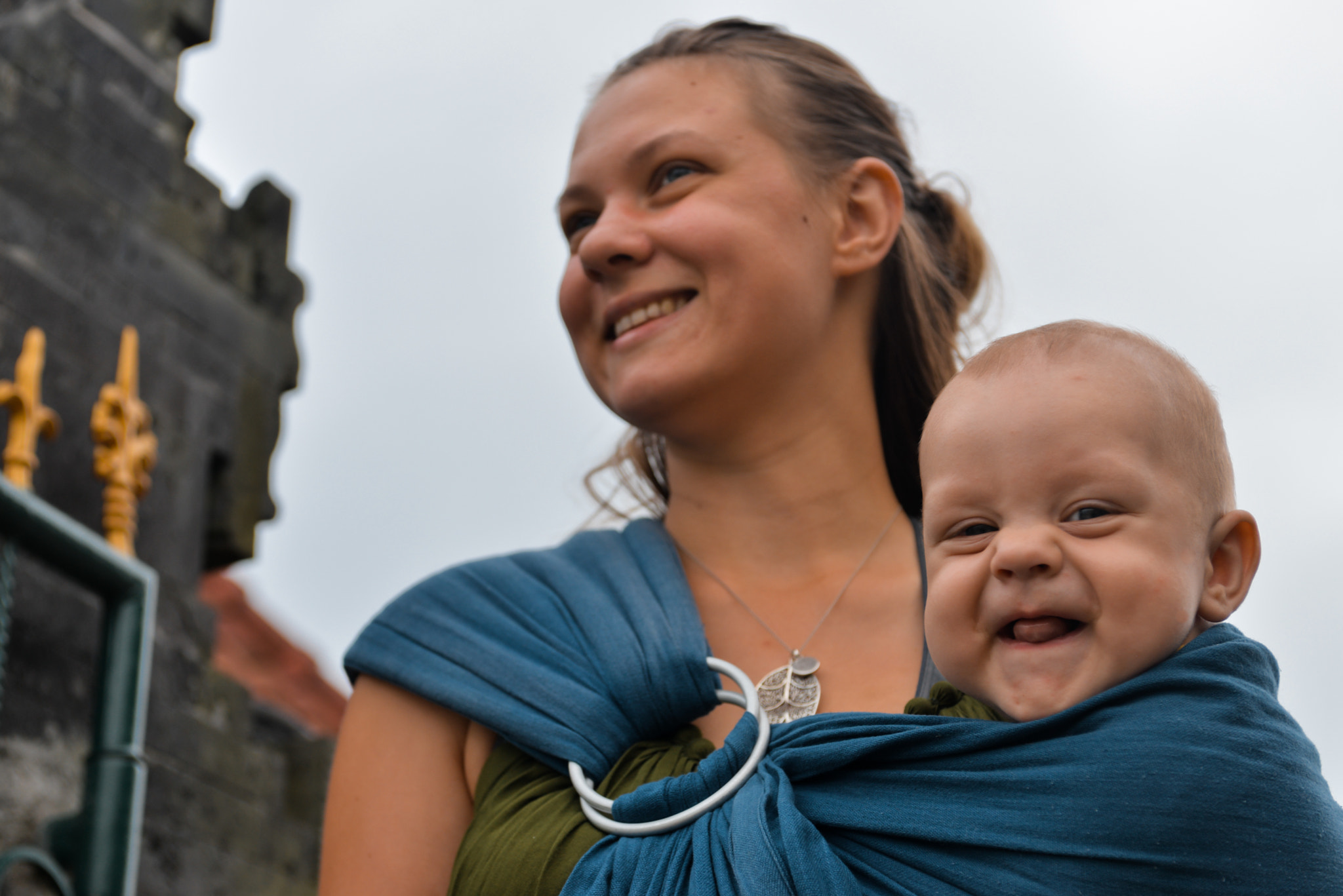 Nikon AF-S Nikkor 28-70mm F2.8 ED-IF sample photo. Mom with a baby on bali photography