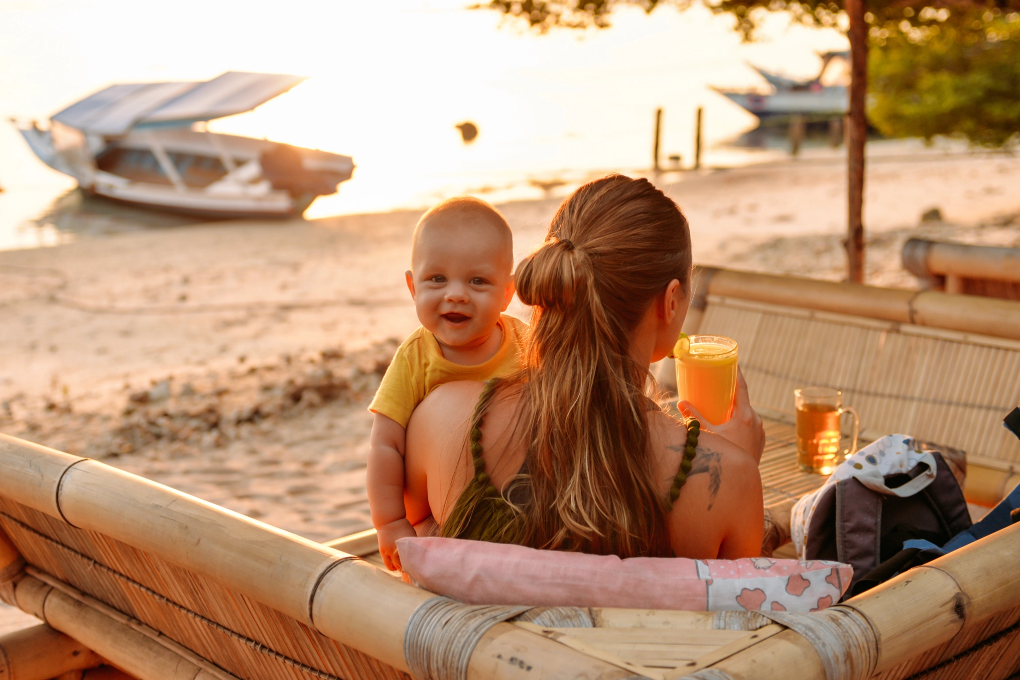 Nikon D610 sample photo. Mom with a baby on bali photography