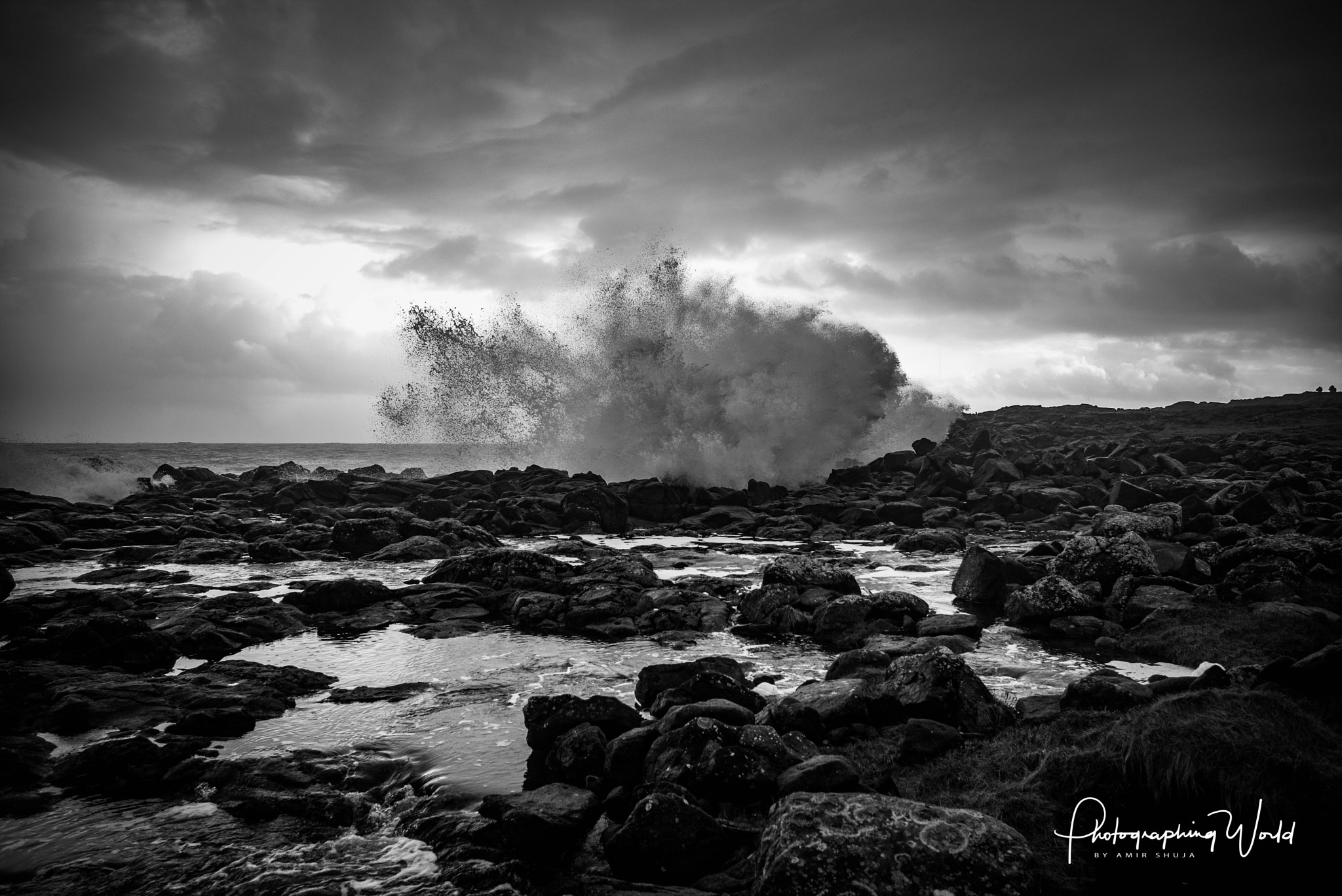 Summilux-M 1:1.4/28 ASPH. sample photo. Volcanic wave ! photography