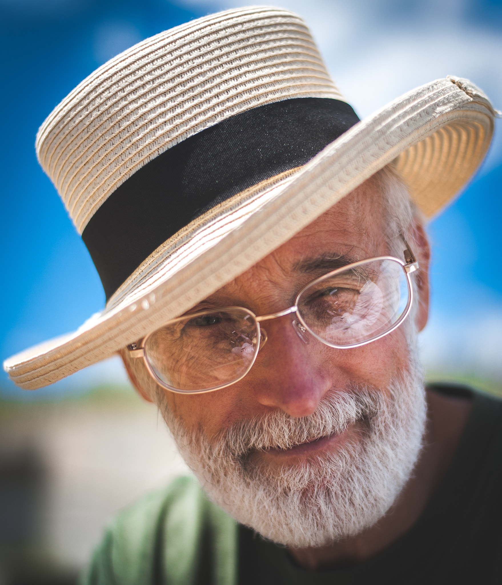 Nikon D3 + Nikon AF-S Nikkor 50mm F1.8G sample photo. Old man, sun hat. photography