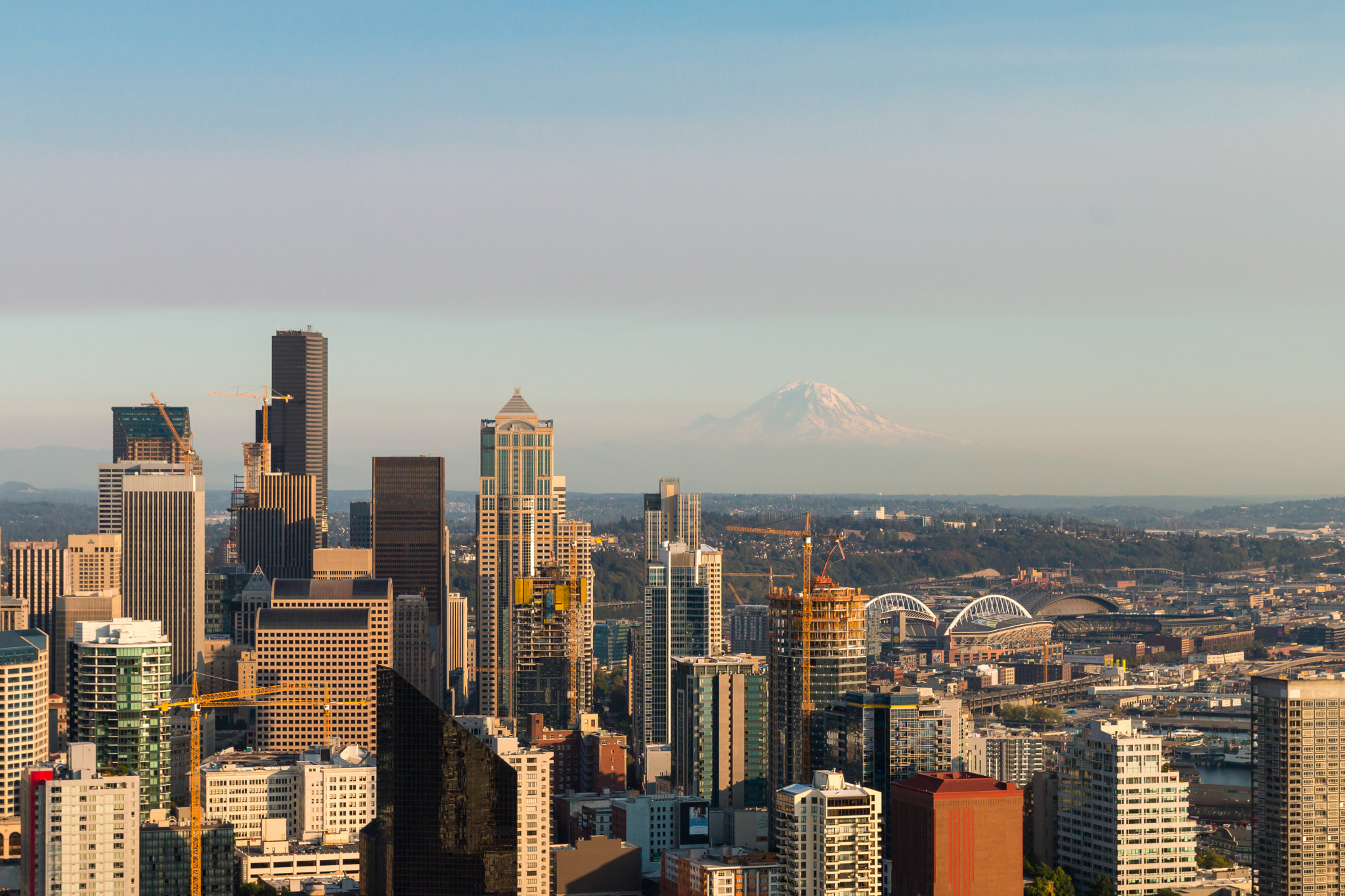 Canon EOS 70D + Tamron SP AF 17-50mm F2.8 XR Di II LD Aspherical (IF) sample photo. Seattle from the space needle photography