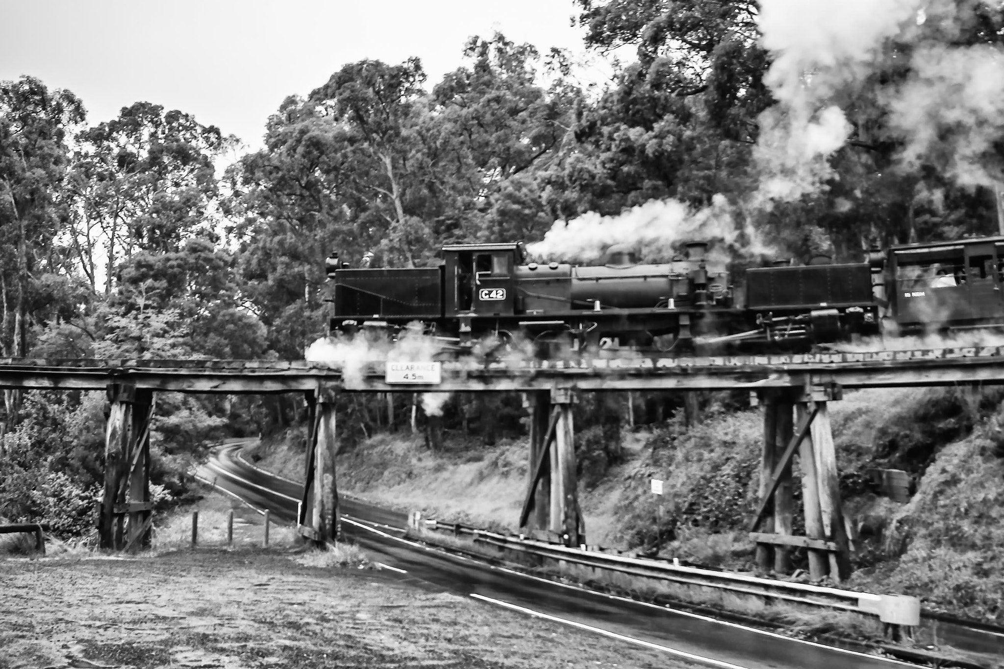 Canon EOS 80D + Sigma 10-20mm F4-5.6 EX DC HSM sample photo. Puffing billy photography