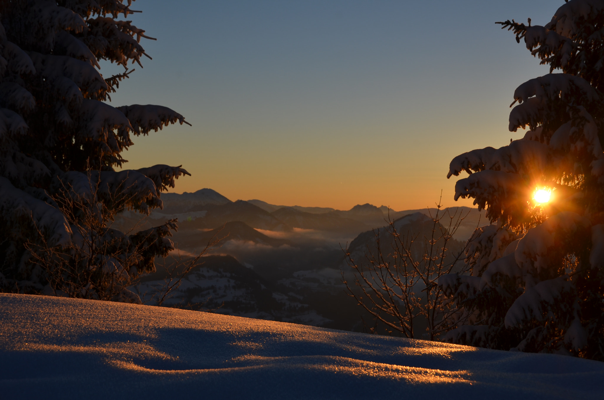 Sigma 18-250mm F3.5-6.3 DC Macro OS HSM sample photo. Sonnenaufgang, rossfeld photography