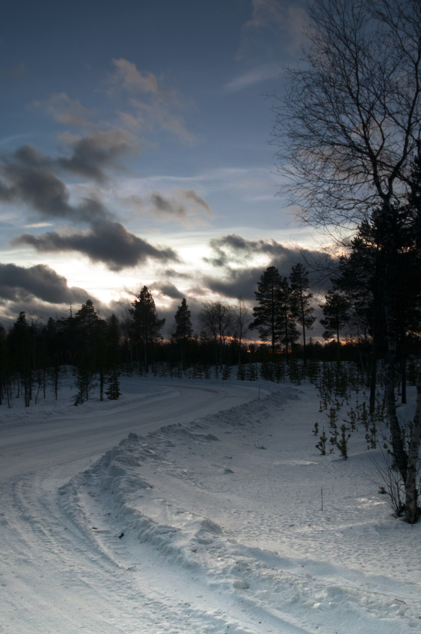 AF Zoom-Nikkor 24-120mm f/3.5-5.6D IF sample photo. Test world, finland - 2017 photography