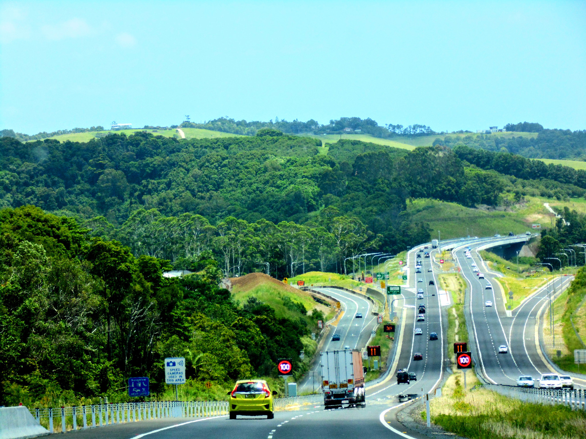 Panasonic Lumix DMC-LZ40 sample photo. Highway photography