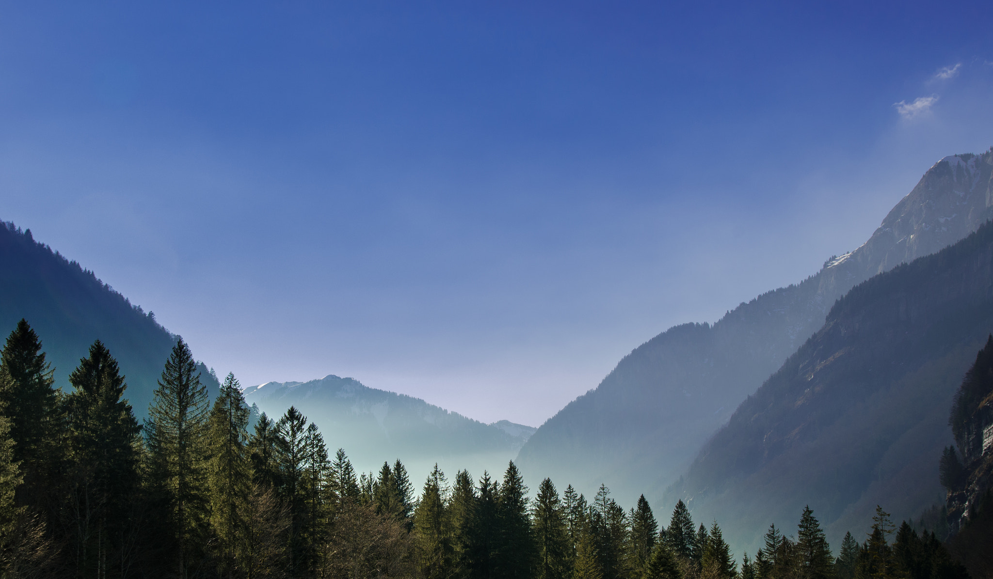 Sigma 18-200mm F3.5-6.3 II DC OS HSM sample photo. Fench winter mountains. samoëns photography