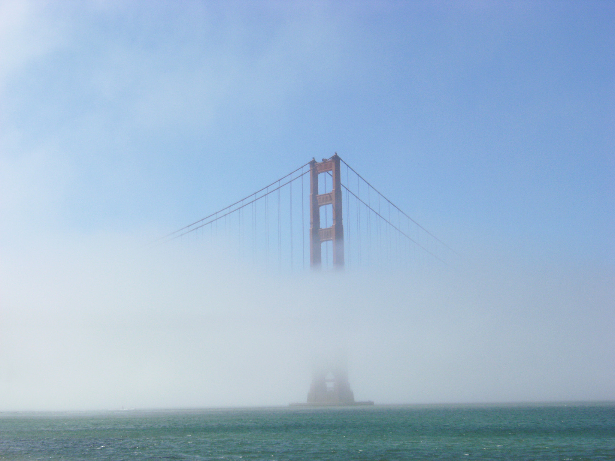 Fujifilm FinePix F480 sample photo. Golden gate bridge photography