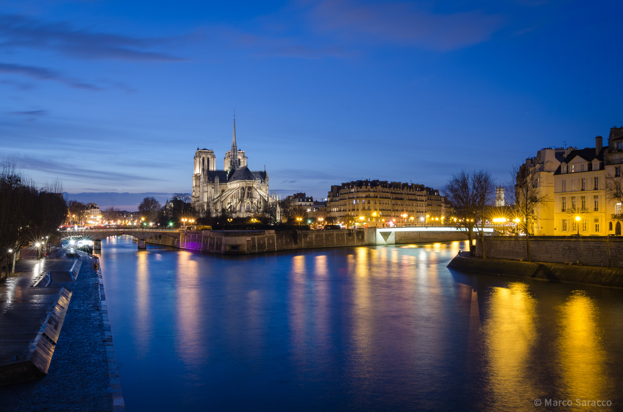 Nikon D7000 + Sigma 18-35mm F1.8 DC HSM Art sample photo. Paris scenic view on notre-dame and ile de la cite photography