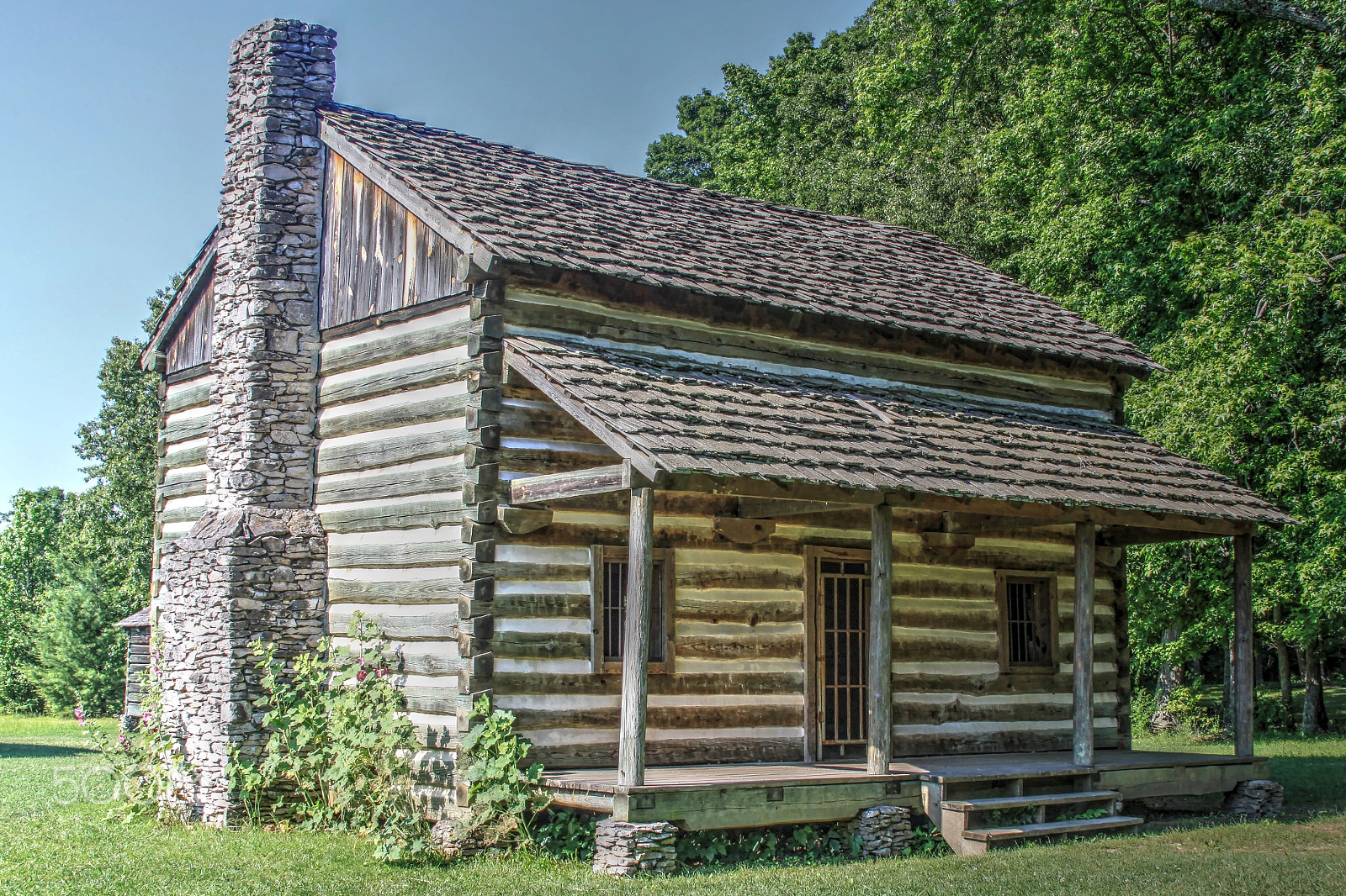 Canon EF 28-135mm F3.5-5.6 IS USM sample photo. Cabin at red clay photography