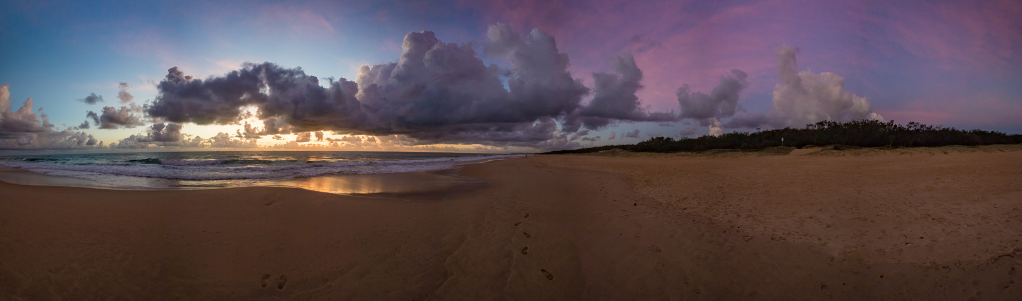 Sigma 10-20mm F3.5 EX DC HSM sample photo. Morning stroll photography