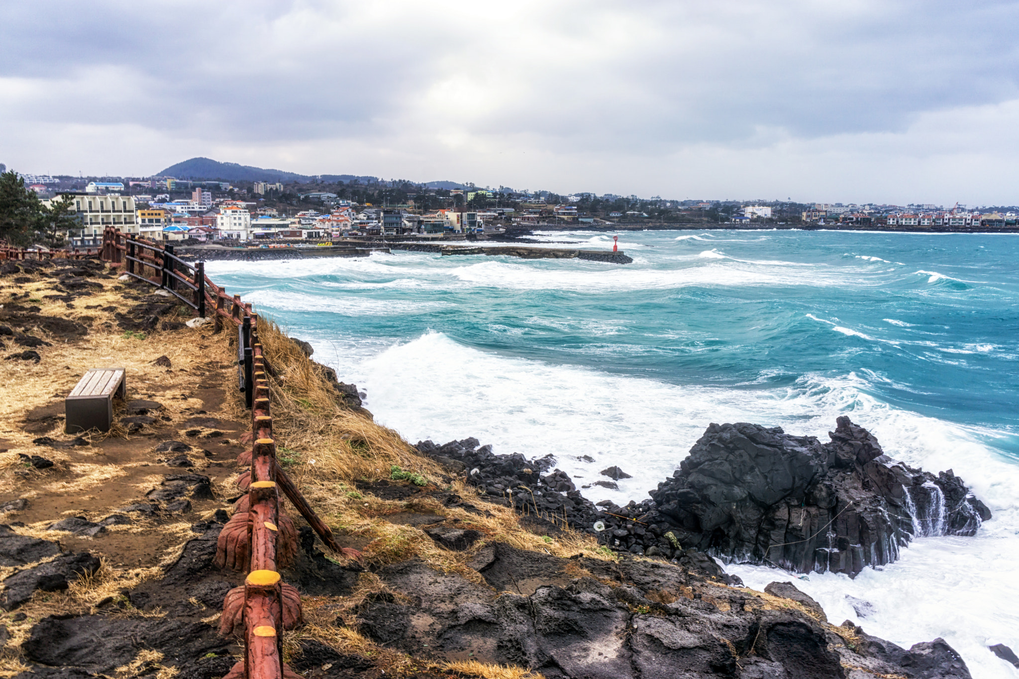 Sony E 20mm F2.8 sample photo. The coast of jeju photography