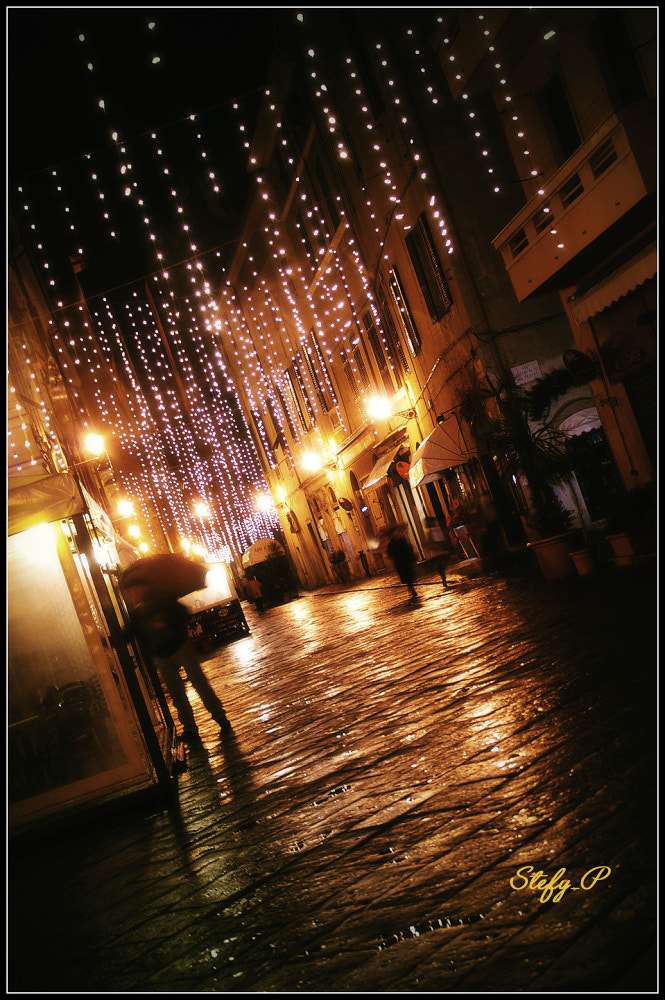 Tamron AF 18-200mm F3.5-6.3 XR Di II LD Aspherical (IF) Macro sample photo. Rain of lights photography