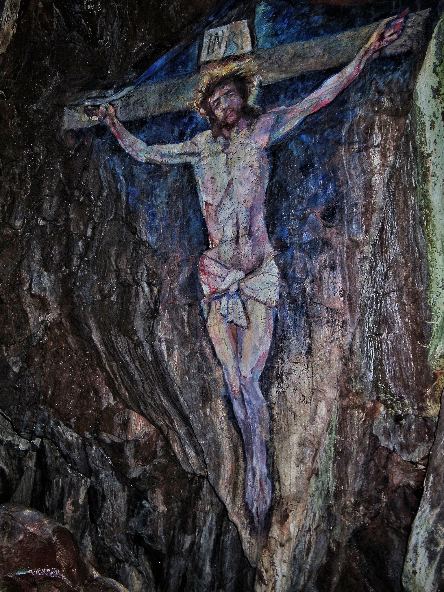 Pentax Q + Pentax 01 Standard Prime sample photo. Cave painting of the crucifixion, davaar island, kintyre photography