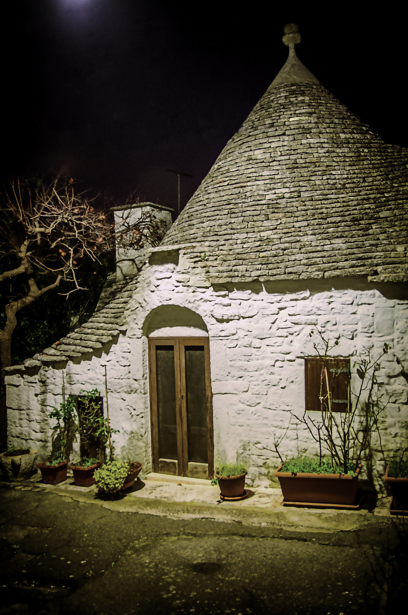 Sigma 17-50mm F2.8 EX DC OS HSM sample photo. Alberobello home photography