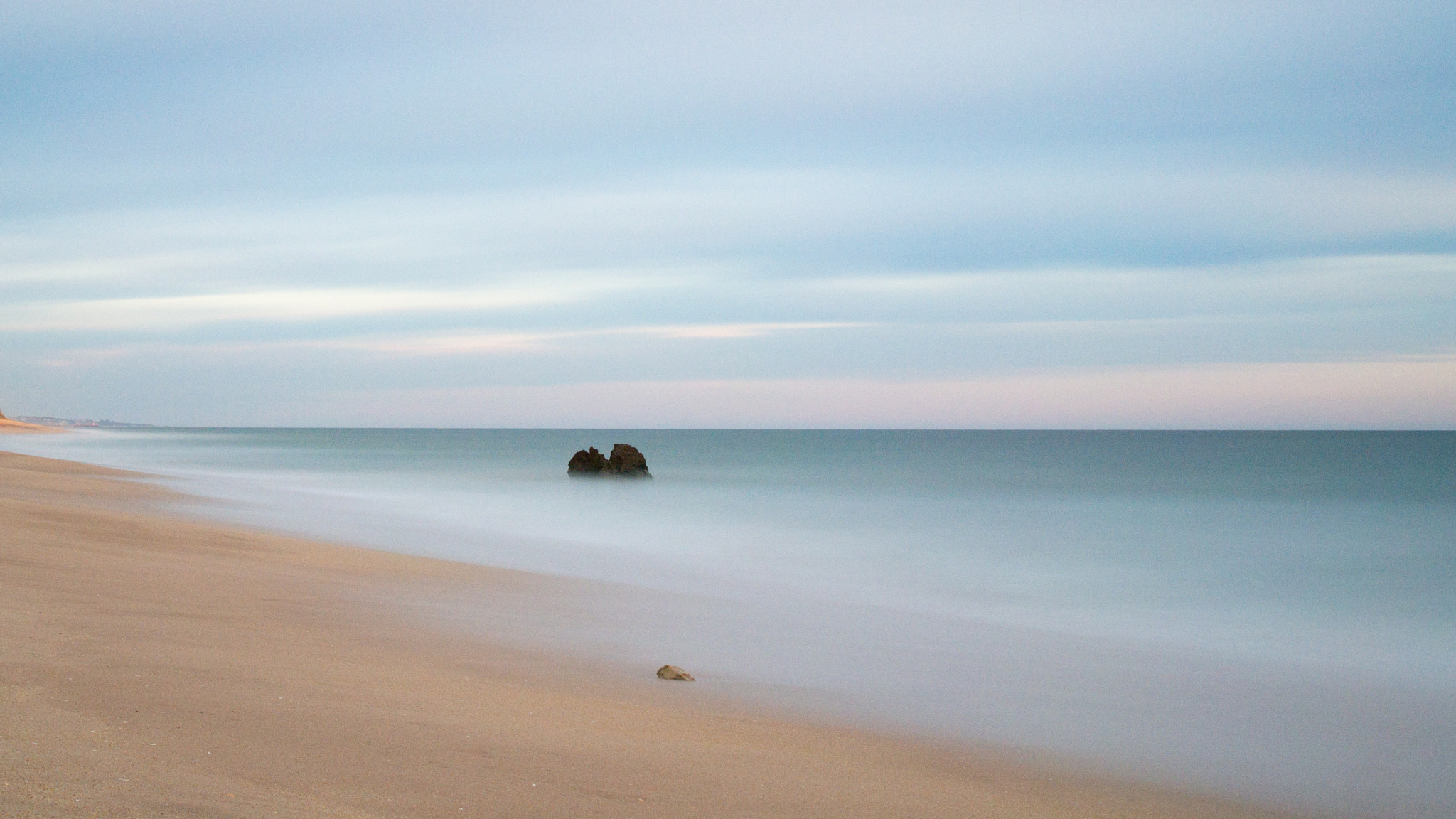 Olympus M.Zuiko Digital 25mm F1.8 sample photo. Algarve beach night photography