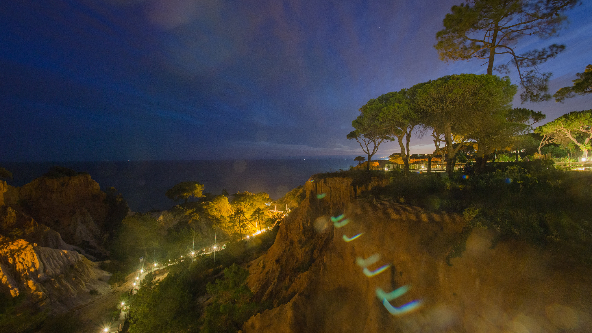 Olympus M.Zuiko Digital ED 7-14mm F2.8 PRO sample photo. Algarve beach night photography