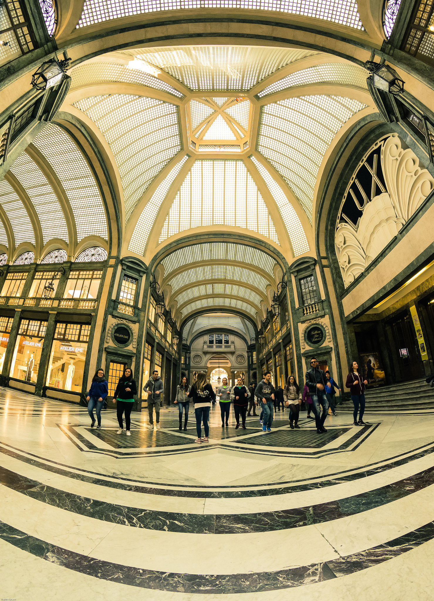 Nikon D7200 + Samyang 8mm F3.5 Aspherical IF MC Fisheye sample photo. Urban curves... photography