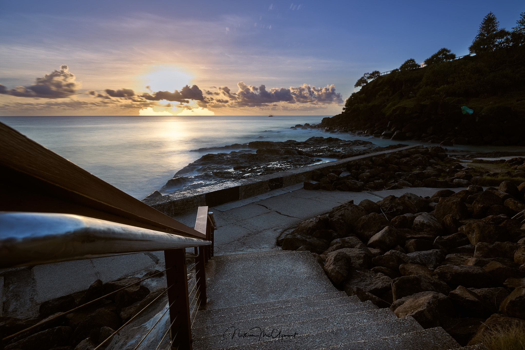 Sony E 10-18mm F4 OSS sample photo. Sunrise over sea photography